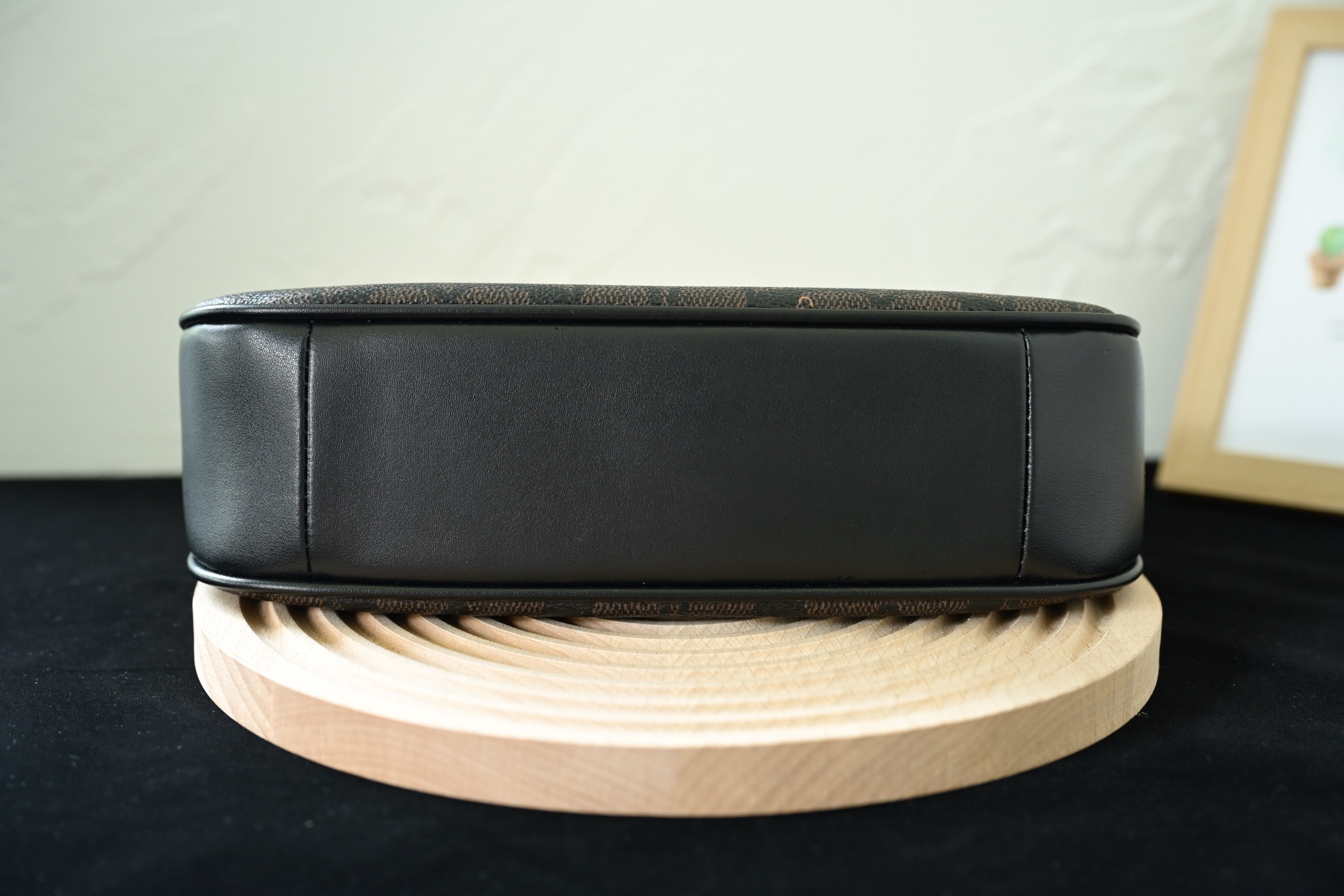 COAC 奥莱女包 CV933 TERI単肩バッグ - 牛皮革・多機能ポケット付き