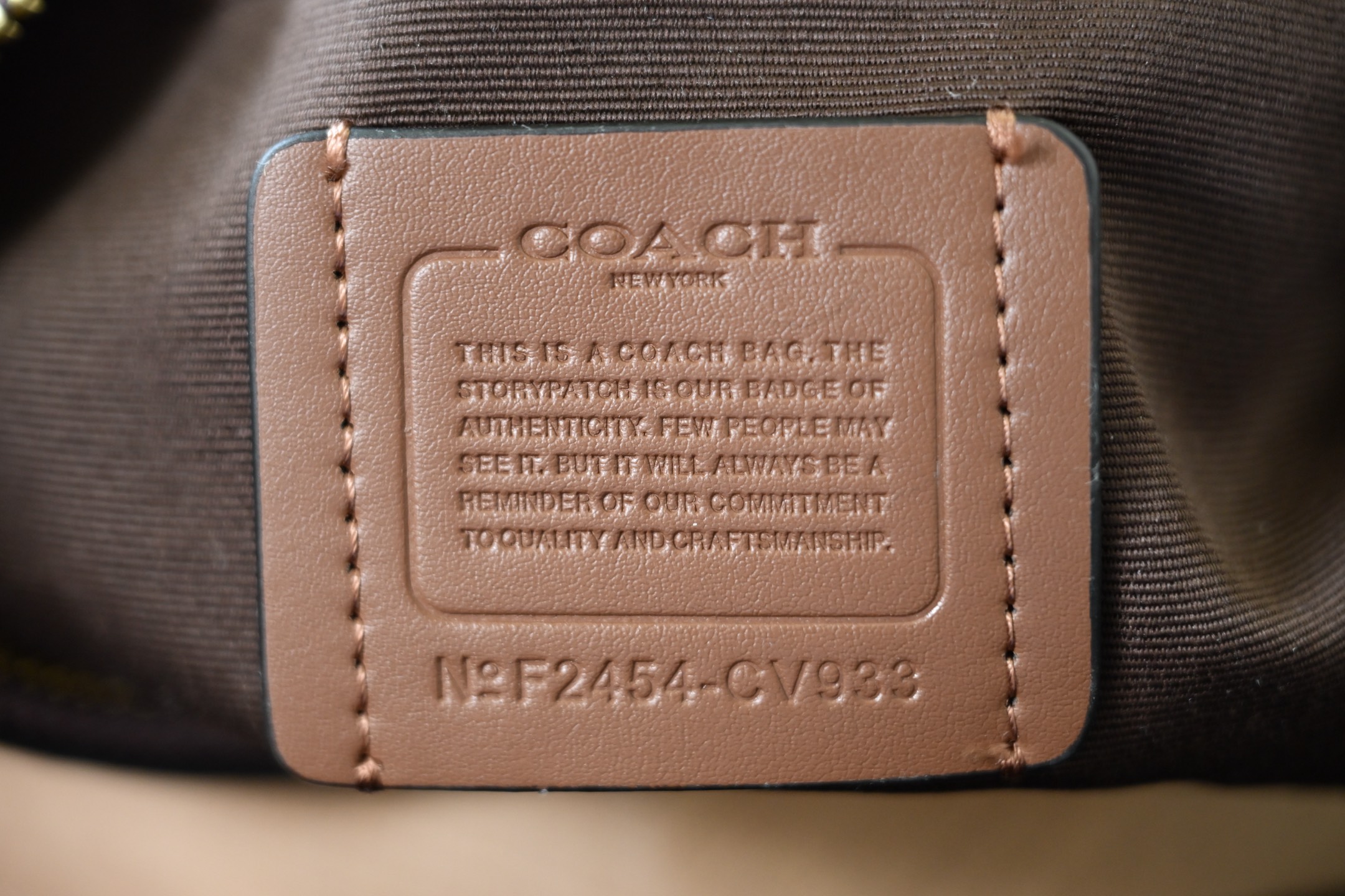 COAC 奥莱女包 CV933 TERI単肩バッグ - 牛皮革・多機能ポケット付き