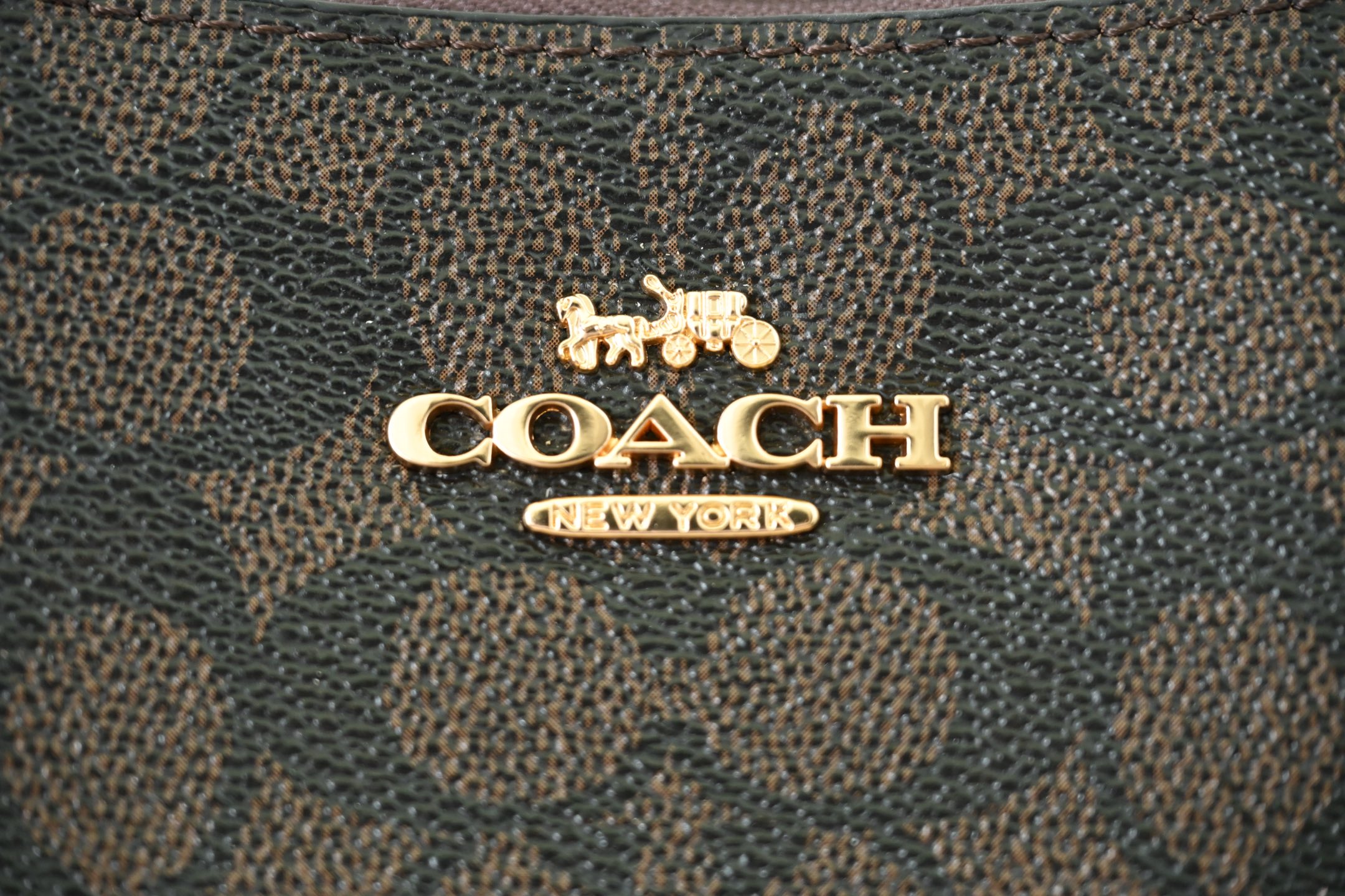 COAC 奥莱女包 CV933 TERI単肩バッグ - 牛皮革・多機能ポケット付き