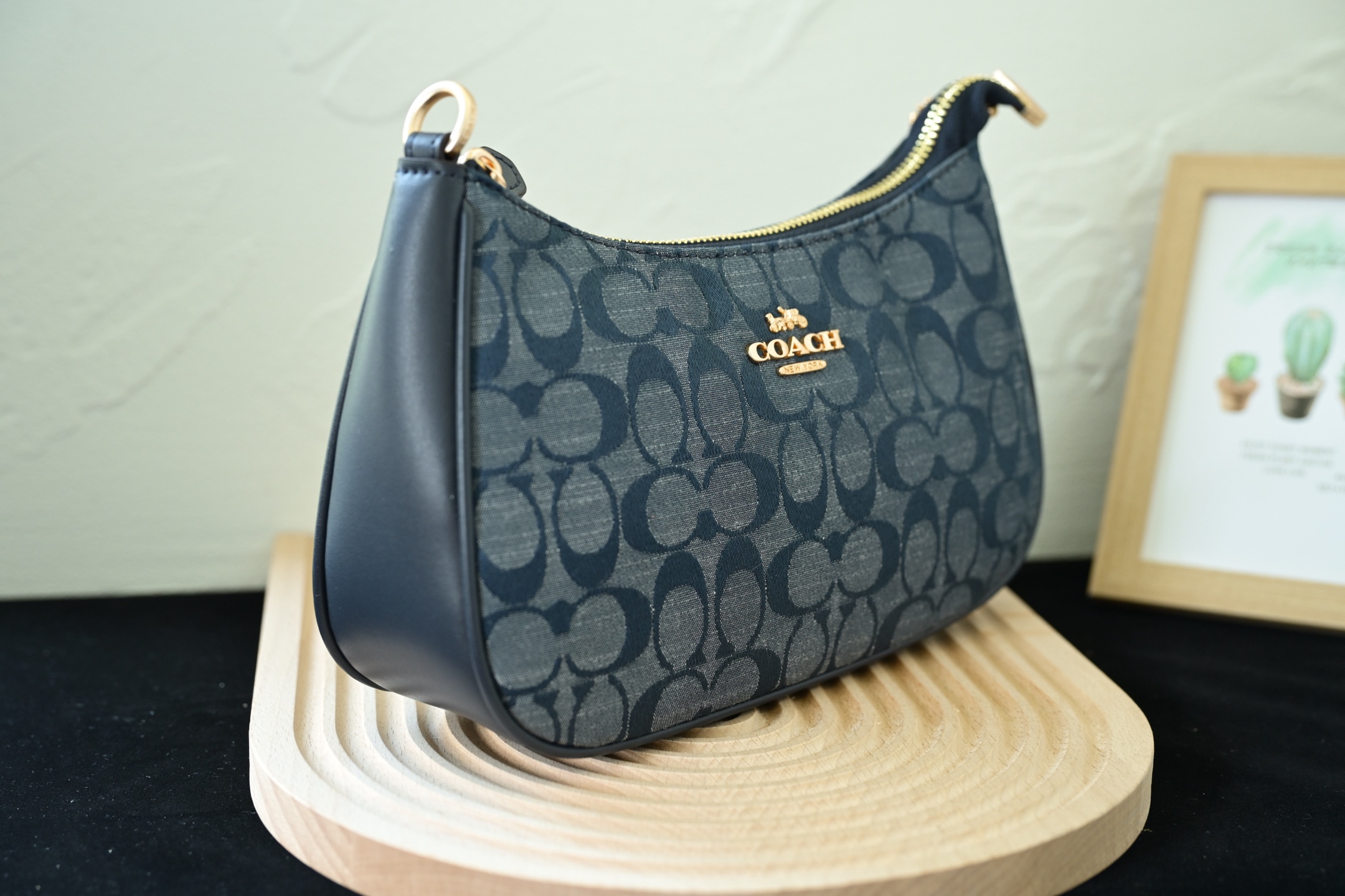 新型CH139デニムバッグ - 機能的デザインとスタイリッシュな外観