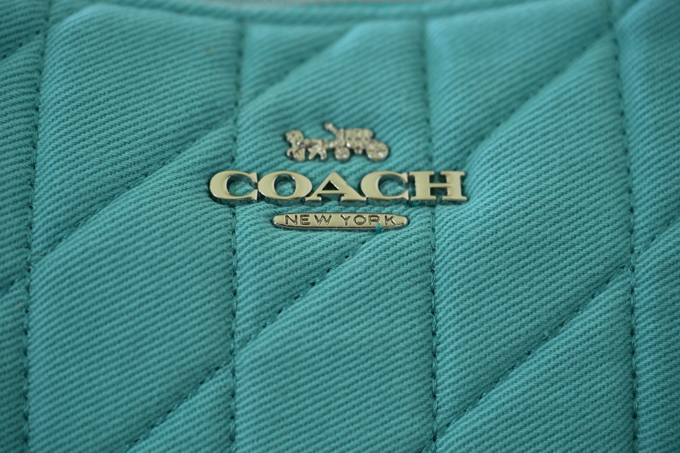 TERI腋下包 - 機能性とデザインを兼ね備えたキャンバス製ショルダーバッグ