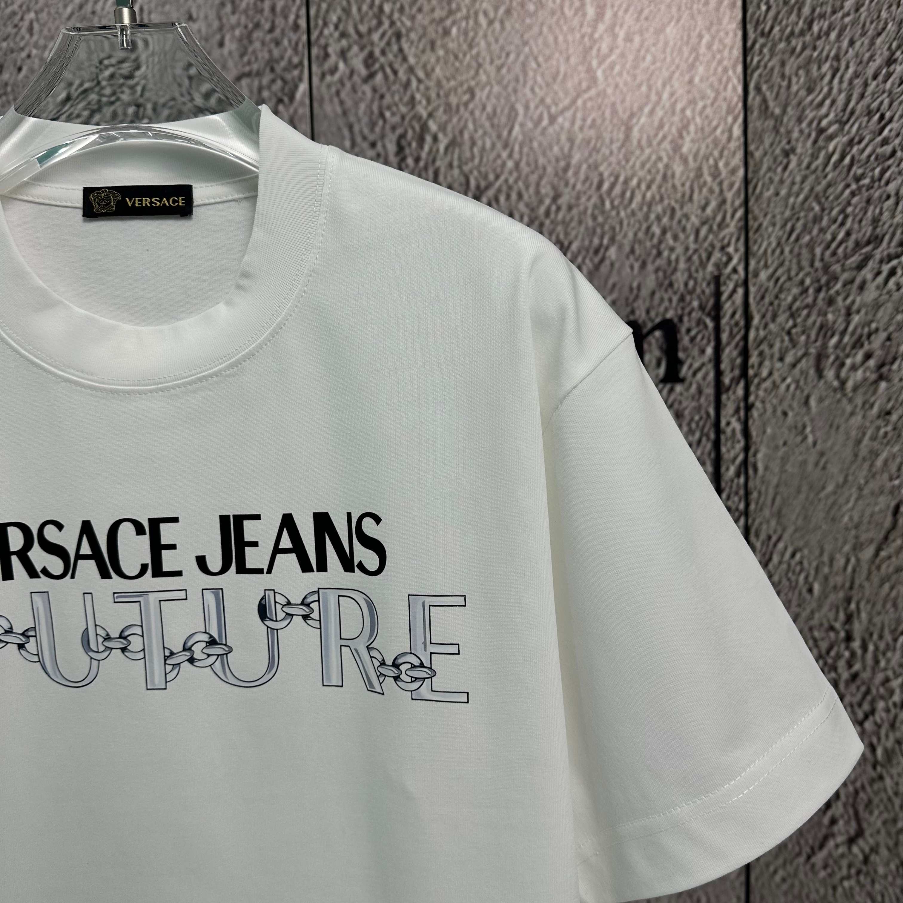 Versace Jeans Couture חולצת טי שרוול קצר לוגו כותנה לגברים 5 a1737622319109 8166