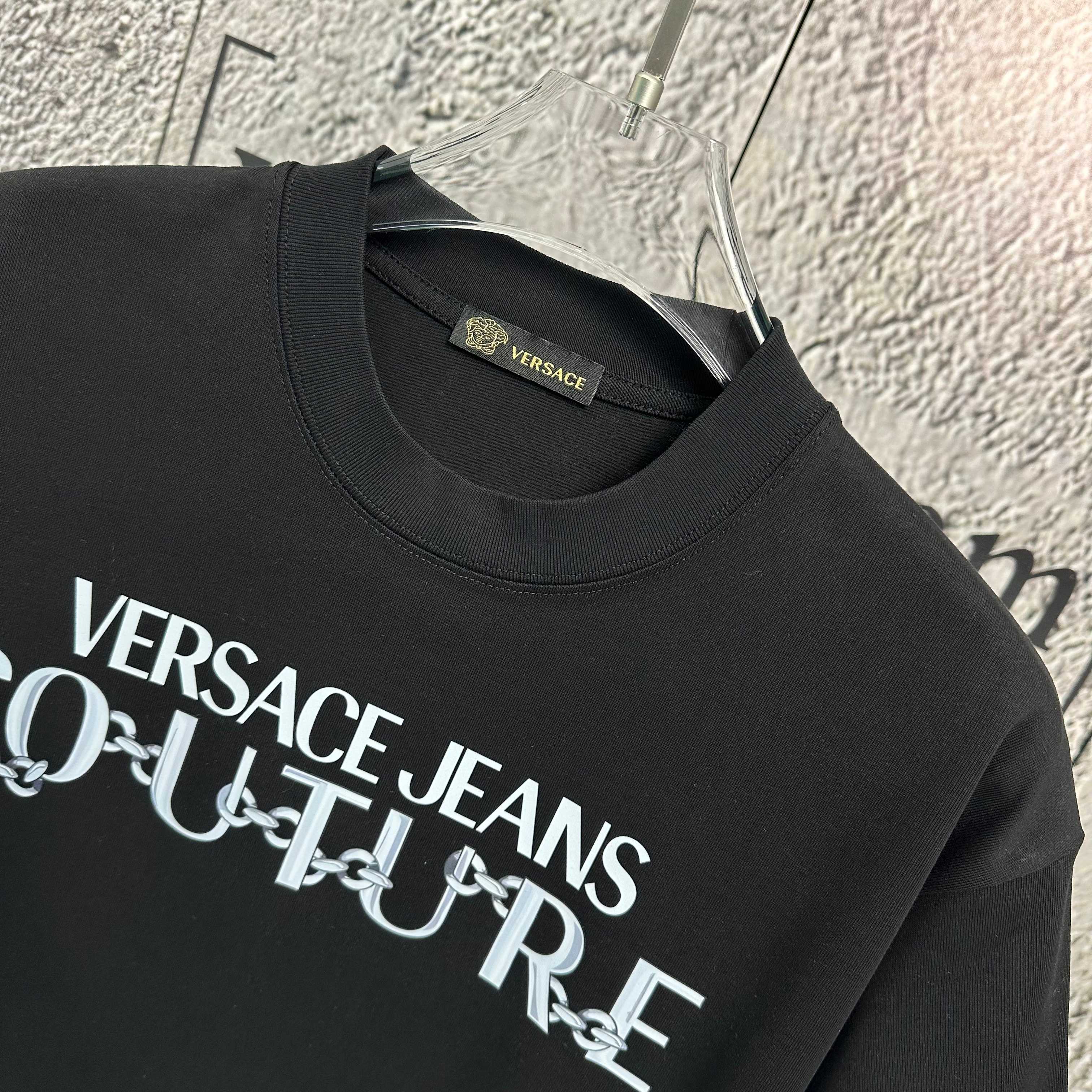 Versace Jeans Couture Cotton T-Shirt with Logo Print - Spring/Summer 2025 4 a1737622444198 6567