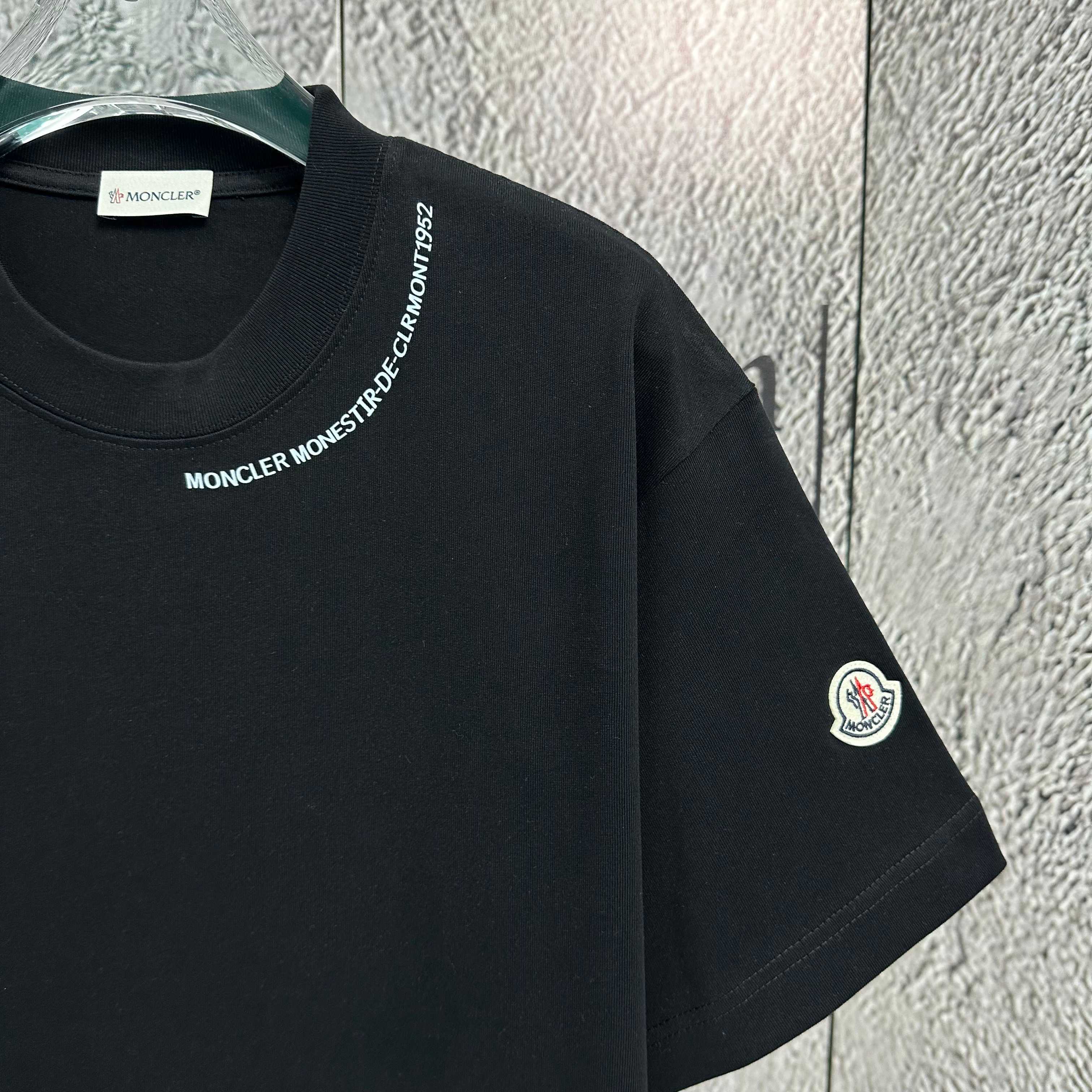 Moncler Men's Short Sleeve T-Shirt Heavy Cotton Logo Print - Spring/Summer 6 a1737622618986 6201