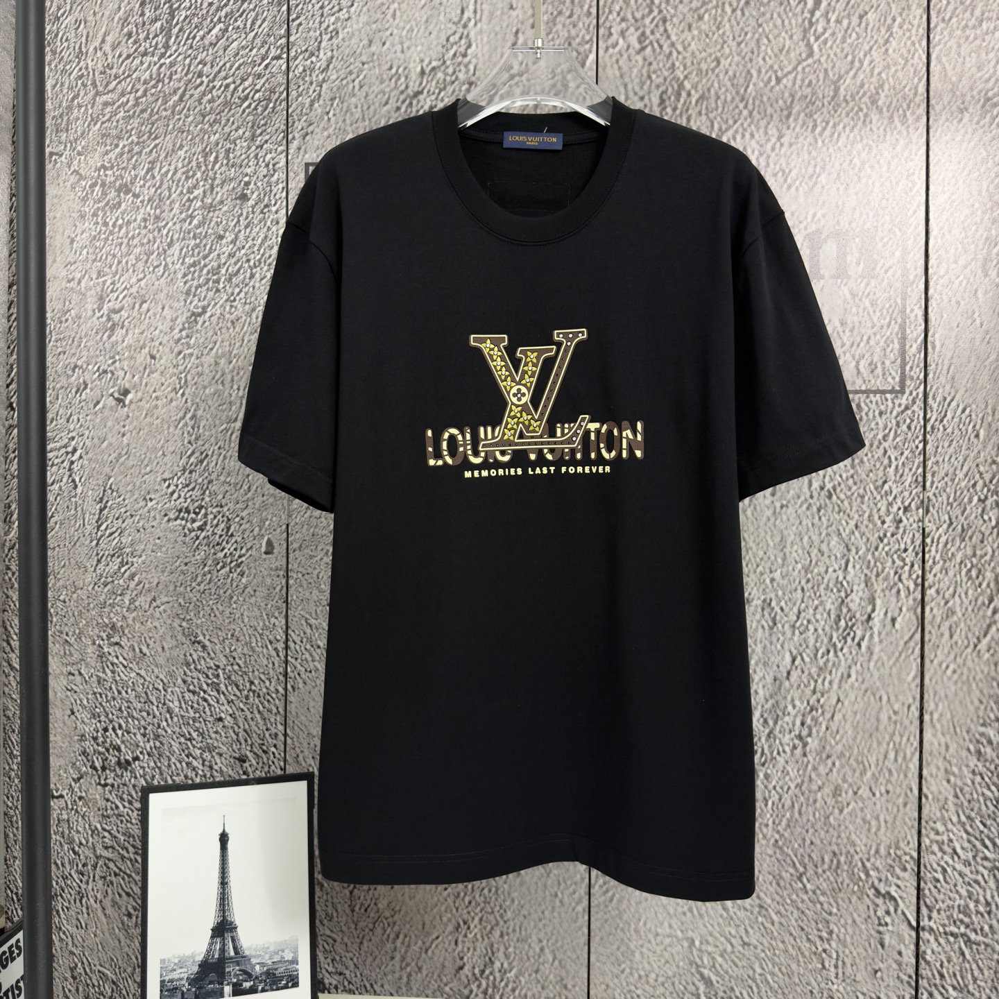 P80 𝙉𝙚𝙬⚜️LV Louis》 2026 primavera y verano nueva camiseta de manga corta de algodón puro pesado con lentejuelas esti…