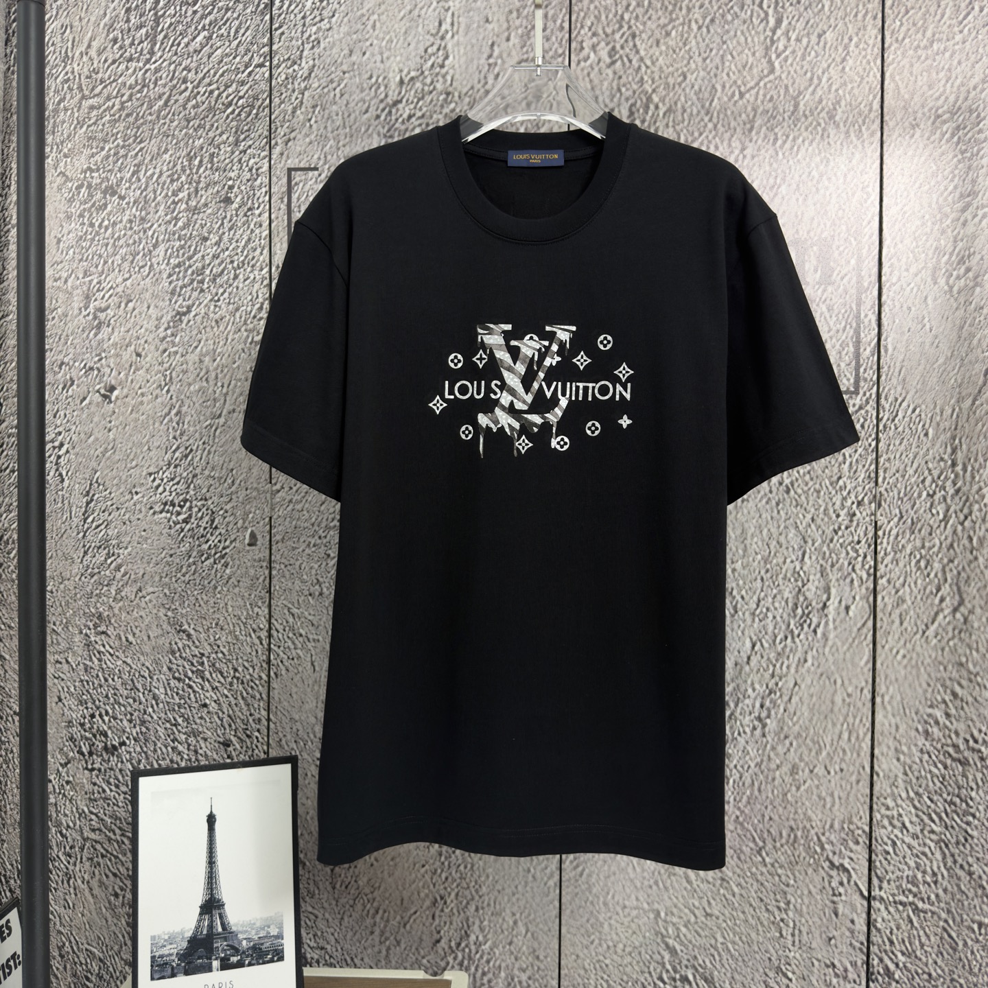 P80 𝙉𝙚𝙬⚜️LV Louis》 2026 primavera y verano nueva camiseta de manga corta parche de algodón puro pesado estilo person…