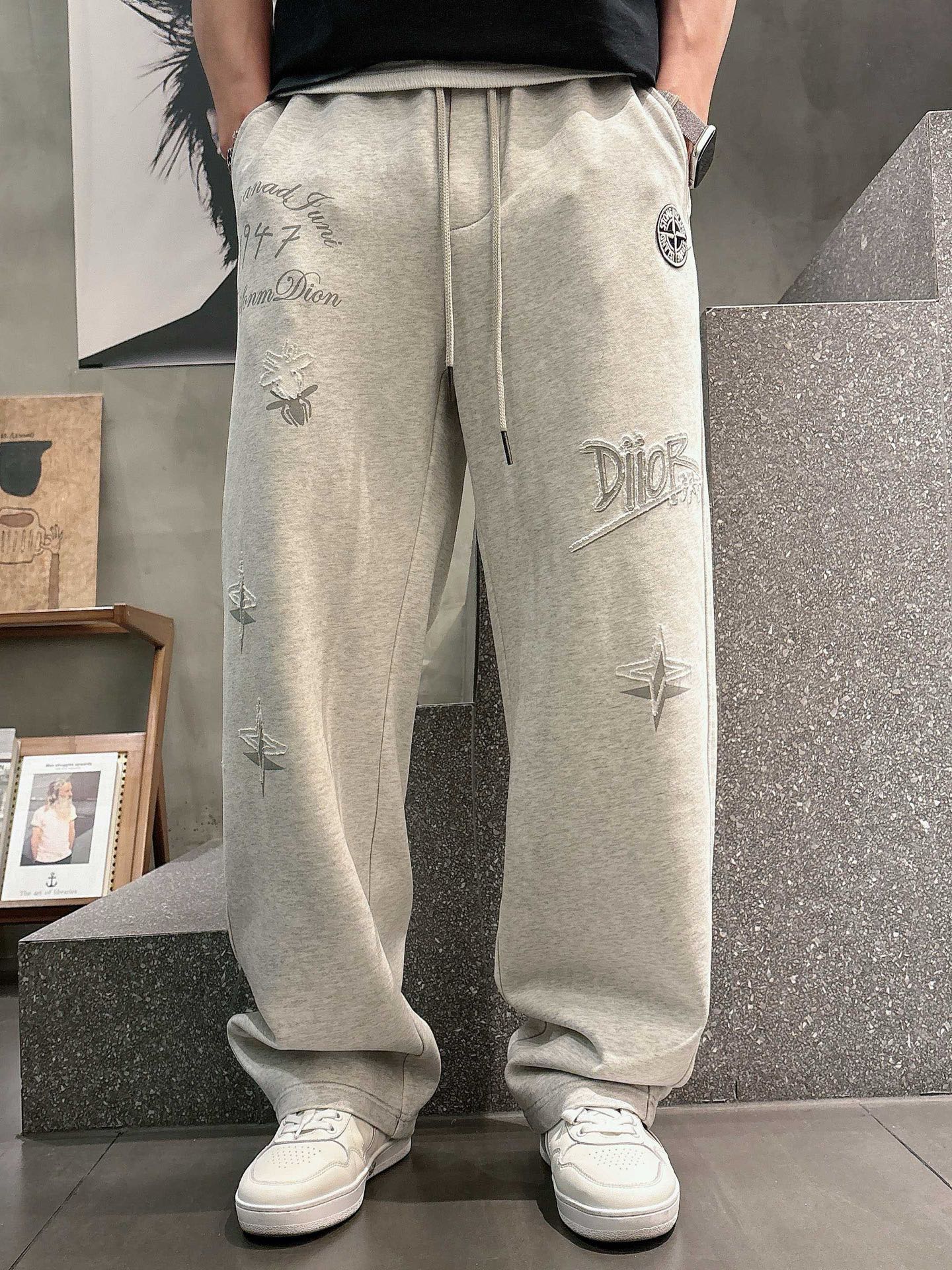 @ 165 《𝙉𝙚𝙬⚜️Dior》 2026 nuevos pantalones casuales de primavera y verano. Pantalones casuales con logotipo clásico de…