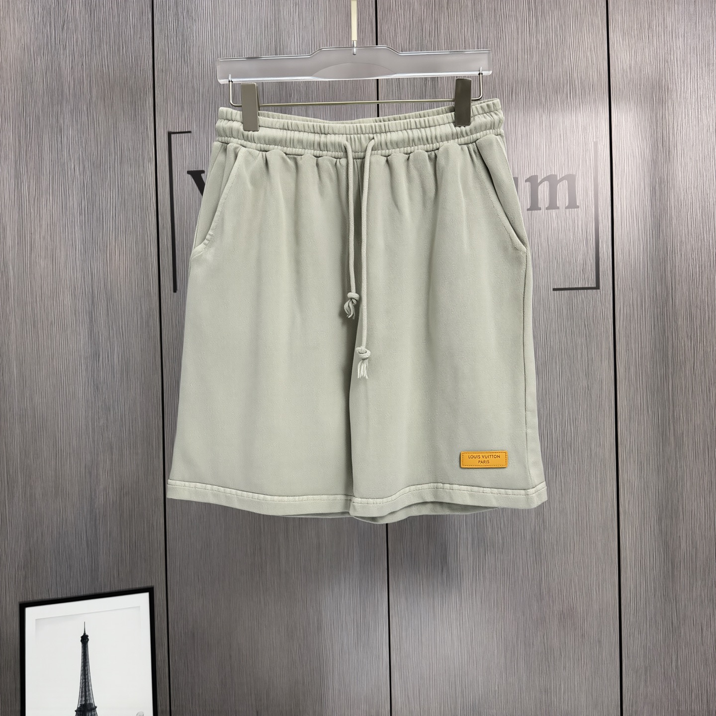 P90 《𝙉𝙚𝙬⚜️LV路易》 Pantalones cortos nuevos de primavera/verano 2026. Tejido de rizo de algodón de 360 g, teñido anudad…