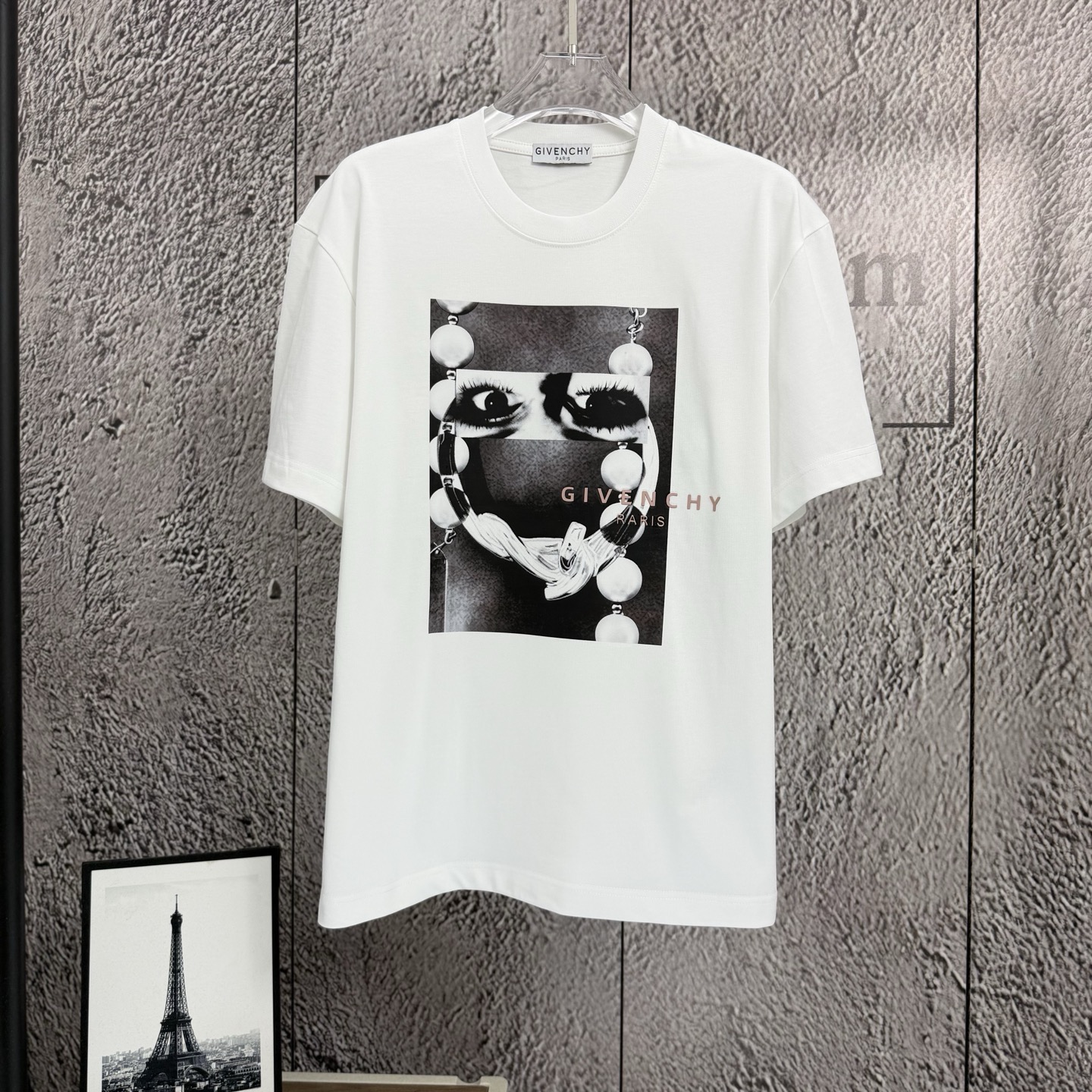 @ 90 《𝙉𝙚𝙬⚜️Givenchy》 2026 primavera y verano nueva camiseta de manga corta Letras laminadas estampadas de …
