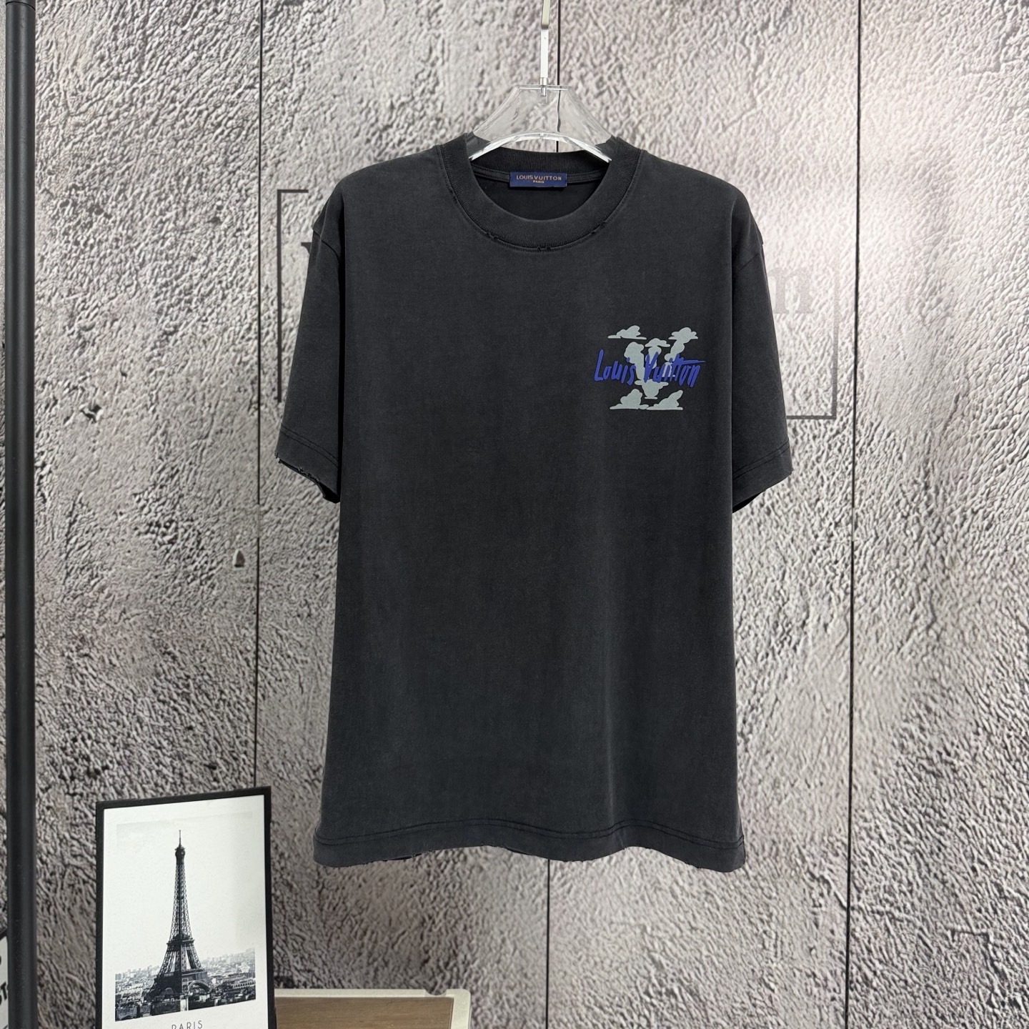 P85 《𝙉𝙚𝙬⚜️LV路易》 Camiseta de manga corta nueva de primavera/verano 2026, algodón puro pesado, estampado de espuma, es…