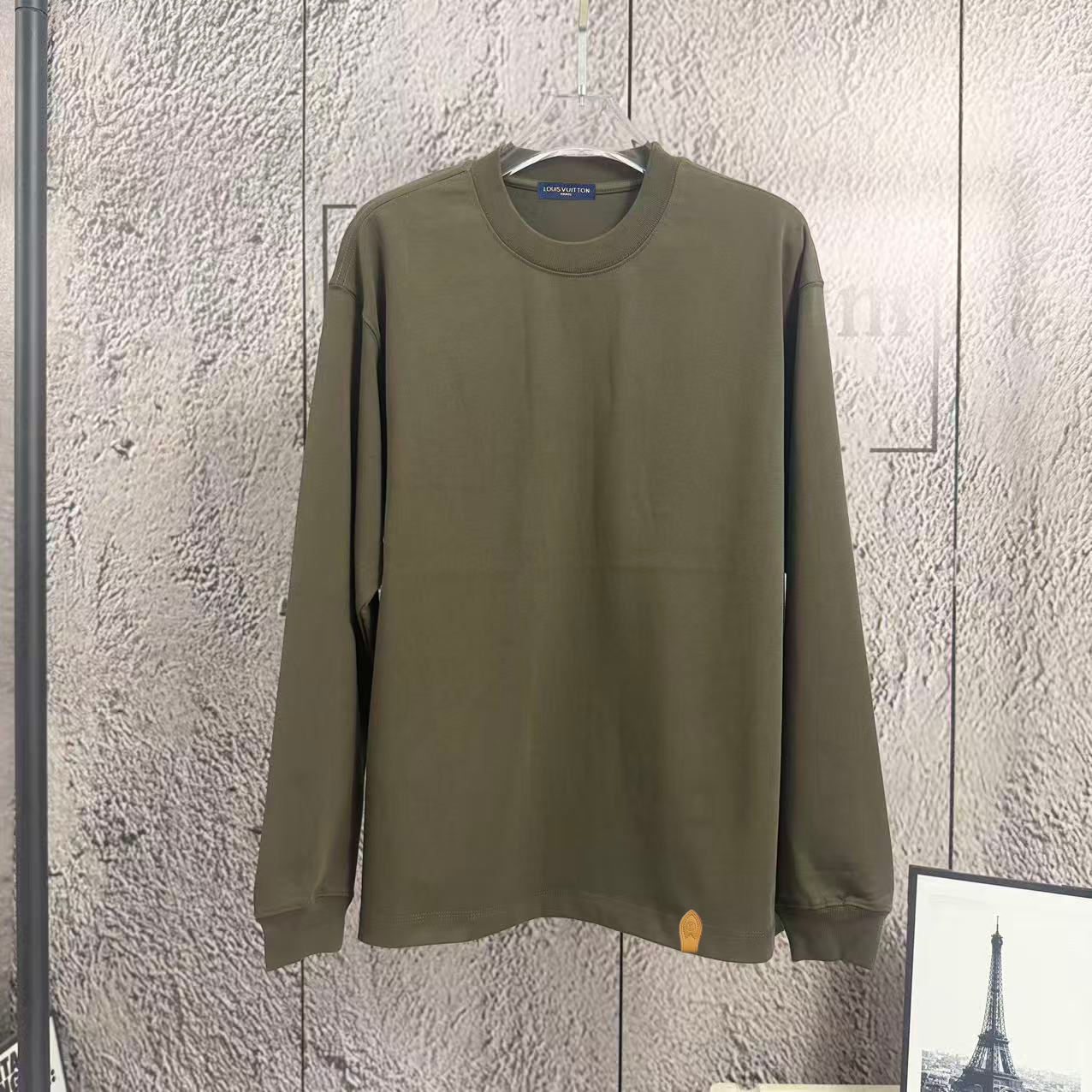 P105 《Nuevo⚜️lv路易》 2026* nueva temporada otoño-invierno manga larga, 350 gramos de algodón puro con parche de cuero, un…