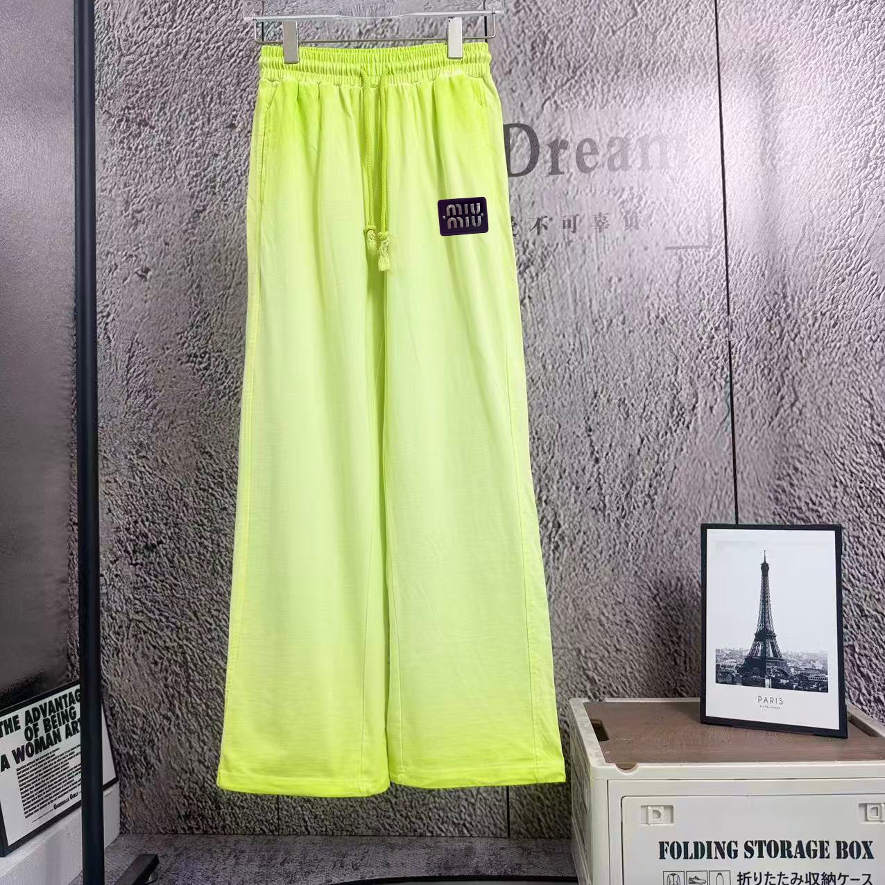 P110 《𝙉𝙚𝙬⚜️缪缪》 Pantalones rectos largos de la colección de primavera-verano 2026, unisex, 300g de algodón …