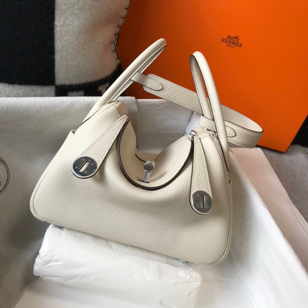 Lindy 26cm シルバーバックルの高級バッグ