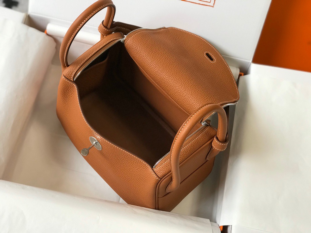 Lindy 26cm シルバーバックルの高品質バッグ