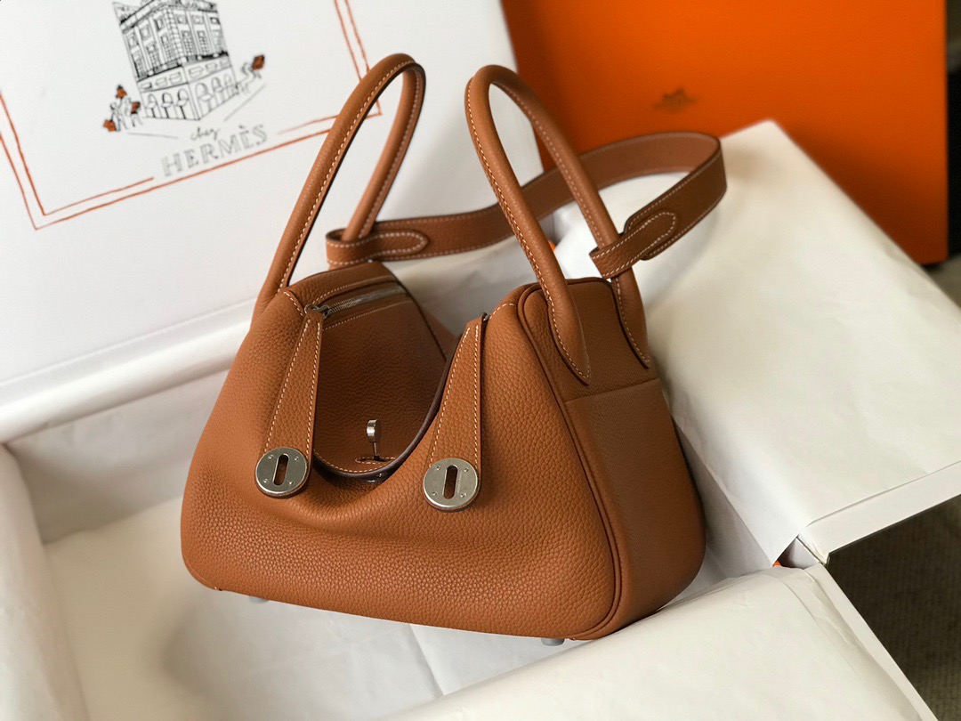 Lindy 26cm シルバーバックルの高品質バッグ