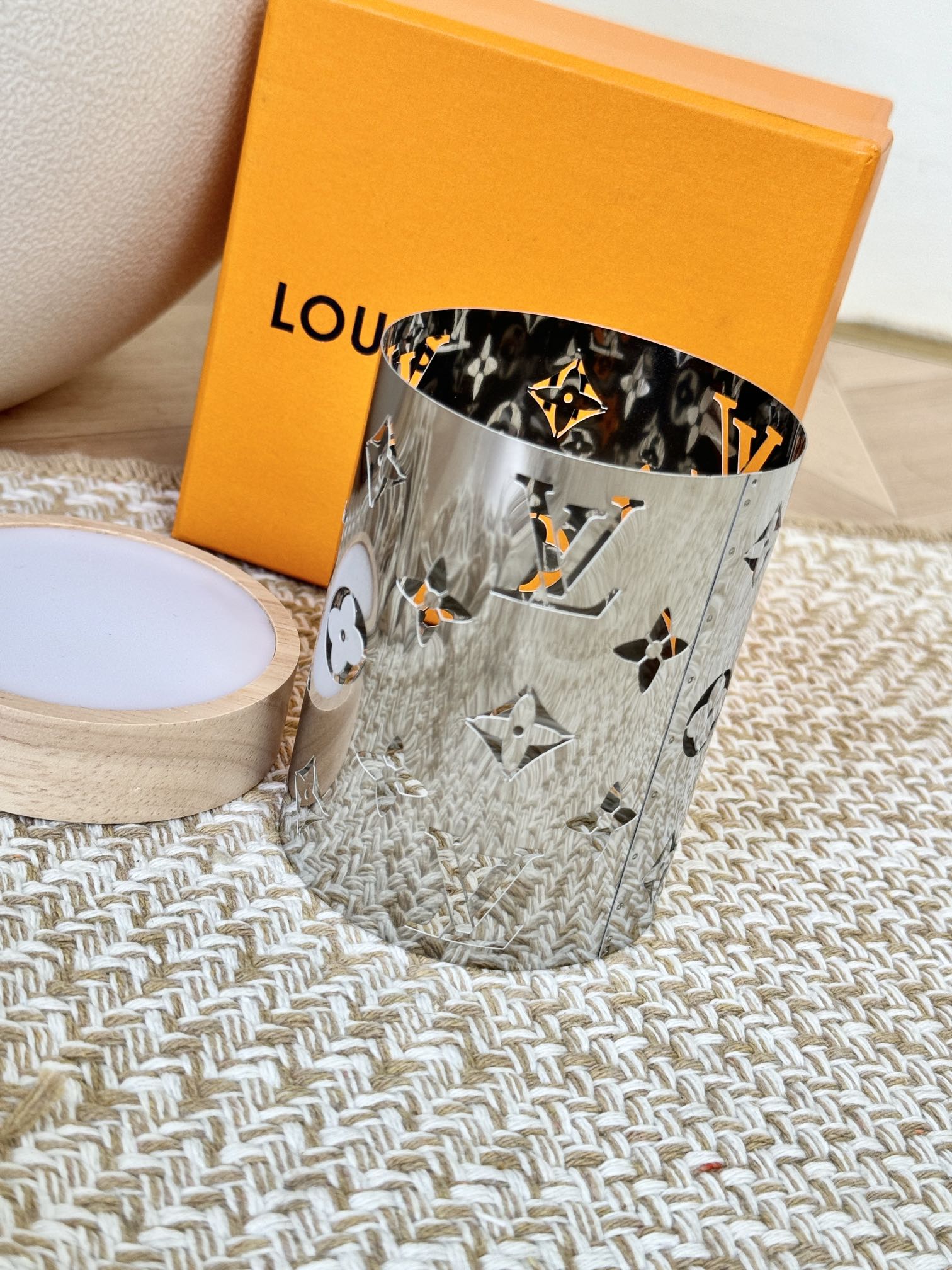 this dual-purpose accent serves as both a decorative tabletop ornament - Comprehensive 4