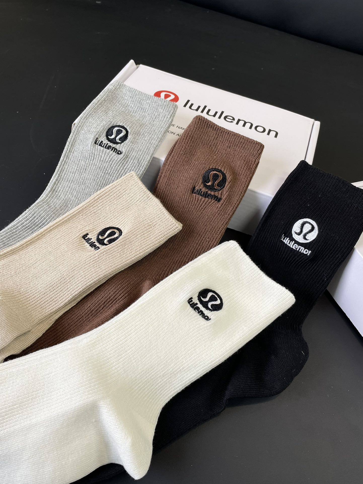 Lululemon Crew Socks - Comprehensive 2