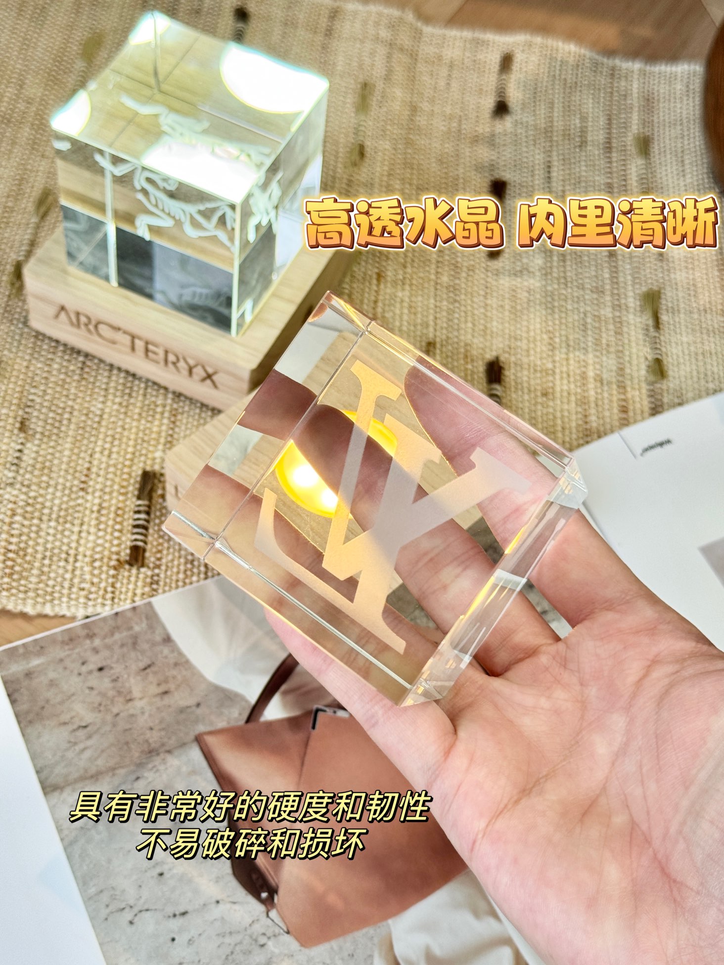 小夜灯里的美貌天花板，低调奢华都被它霸占了，颜值杠杠的，平时不点灯，就是妥妥的艺术品，点开灯就是美轮美奂 2