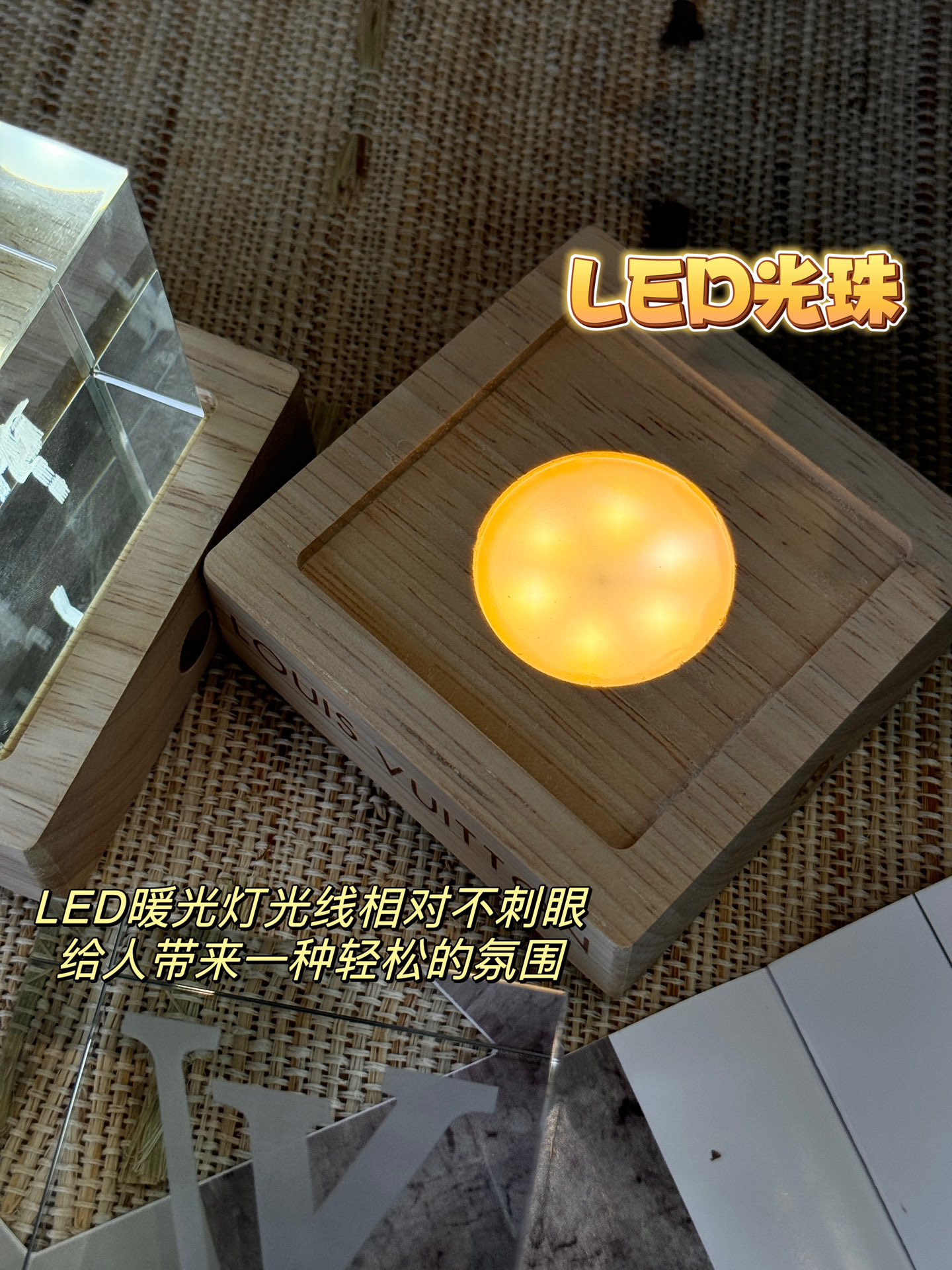 小夜灯里的美貌天花板，低调奢华都被它霸占了，颜值杠杠的，平时不点灯，就是妥妥的艺术品，点开灯就是美轮美奂 7