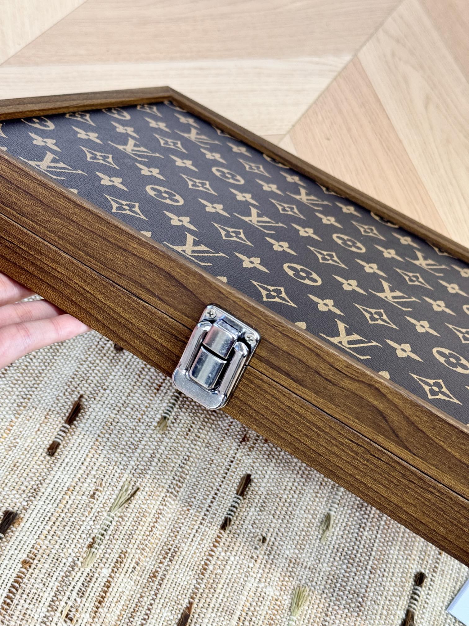 North American Black Walnut Storage Box - Comprehensive 4