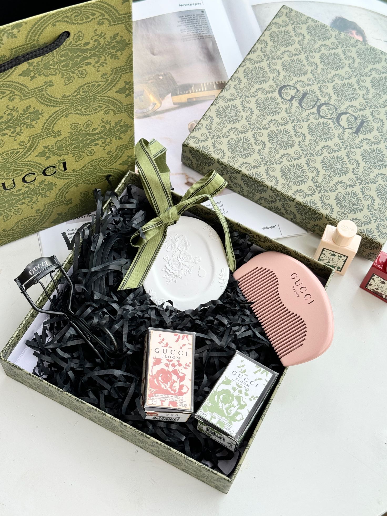 An exceptional choice for the holiday season, ideal as a thoughtful gift - Comprehensive 2