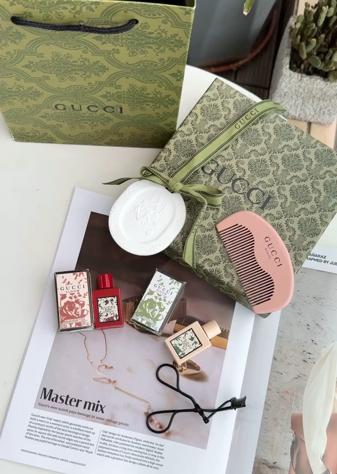 Gucci captures youthful romanticism with effortless elegance - Comprehensive