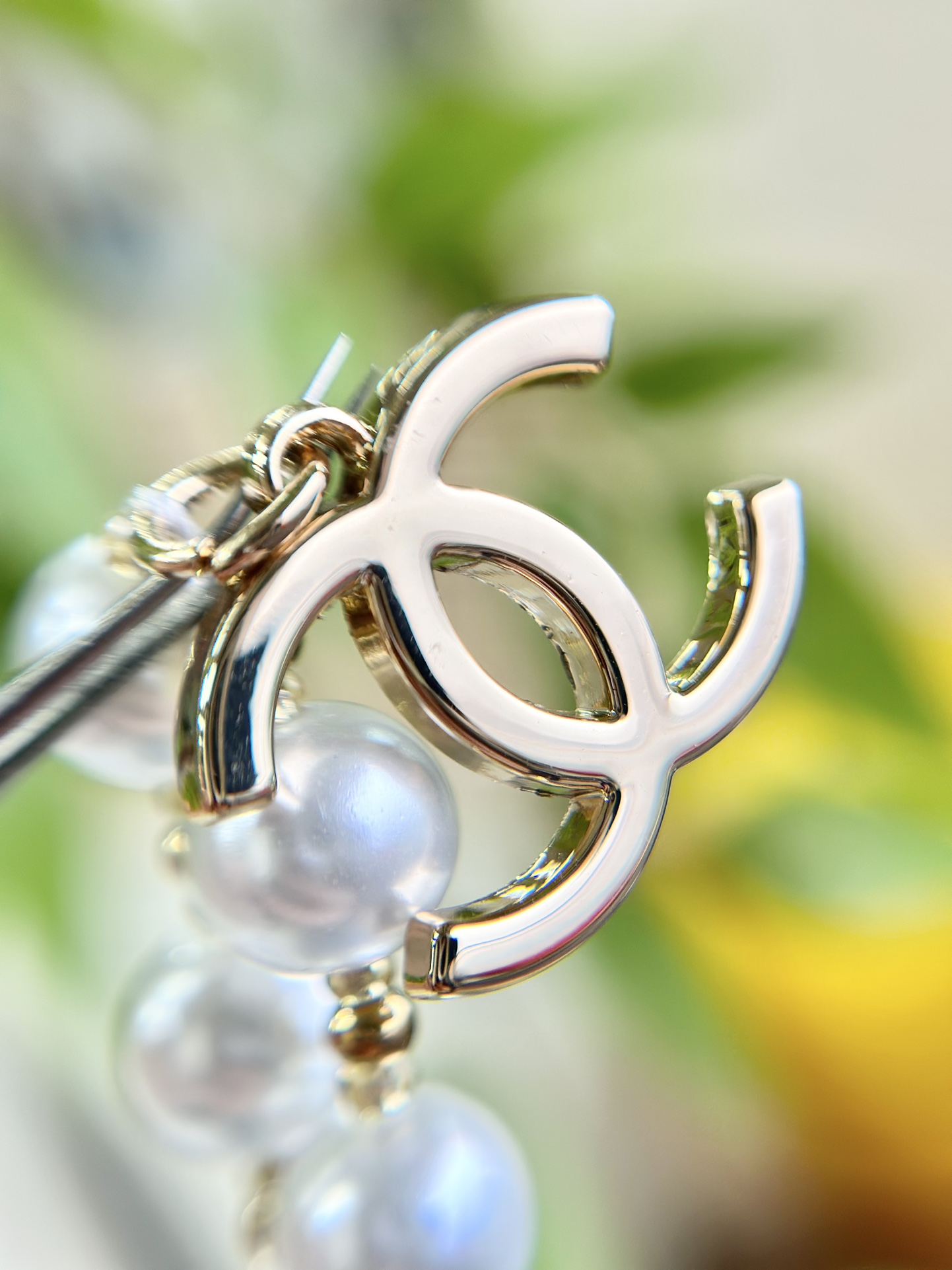 The pendant is crafted entirely from nickel-free solid brass finished wi - Comprehensive 3
