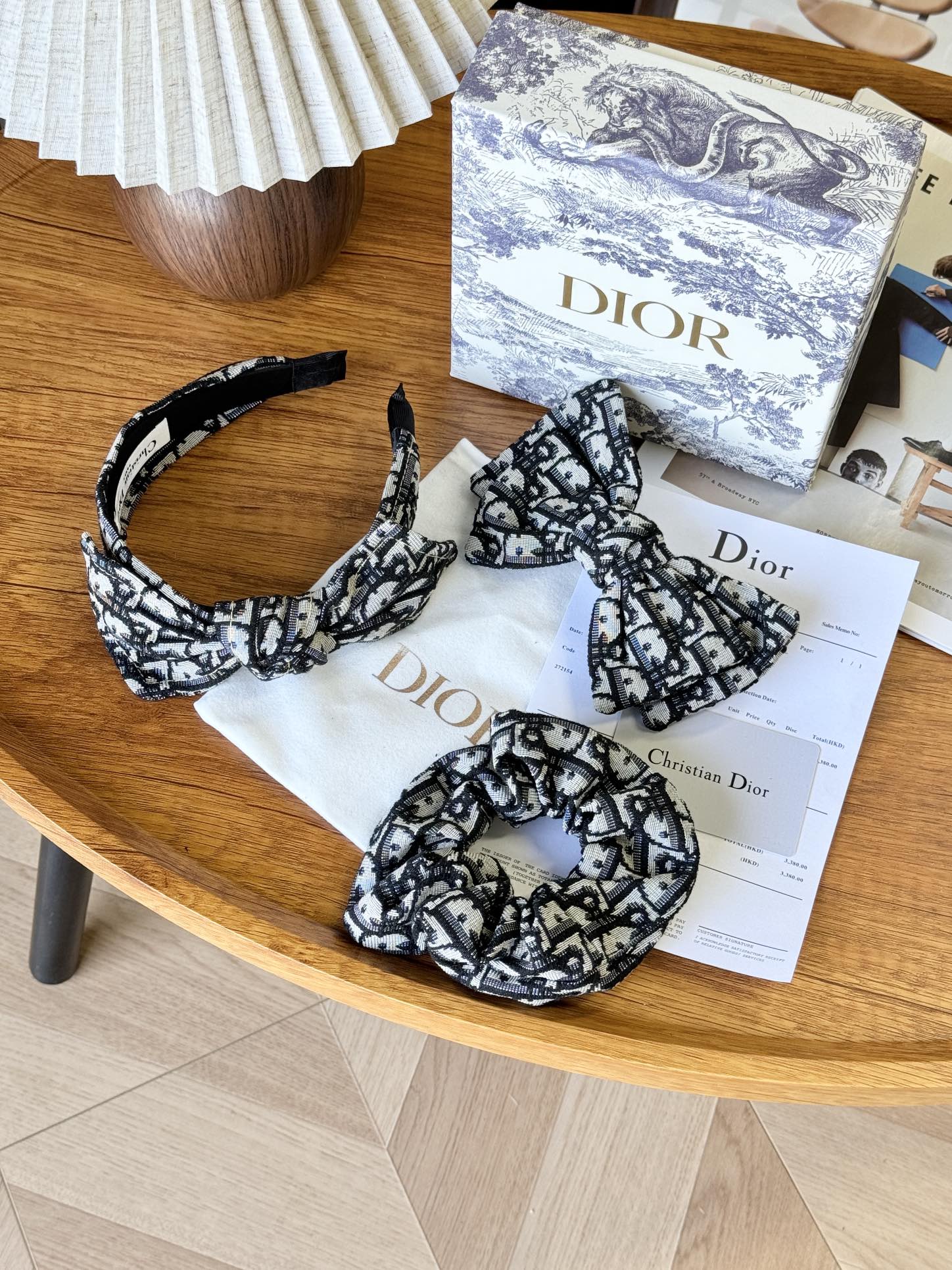 **D R Hair Accessories Gift Set** - Comprehensive 4