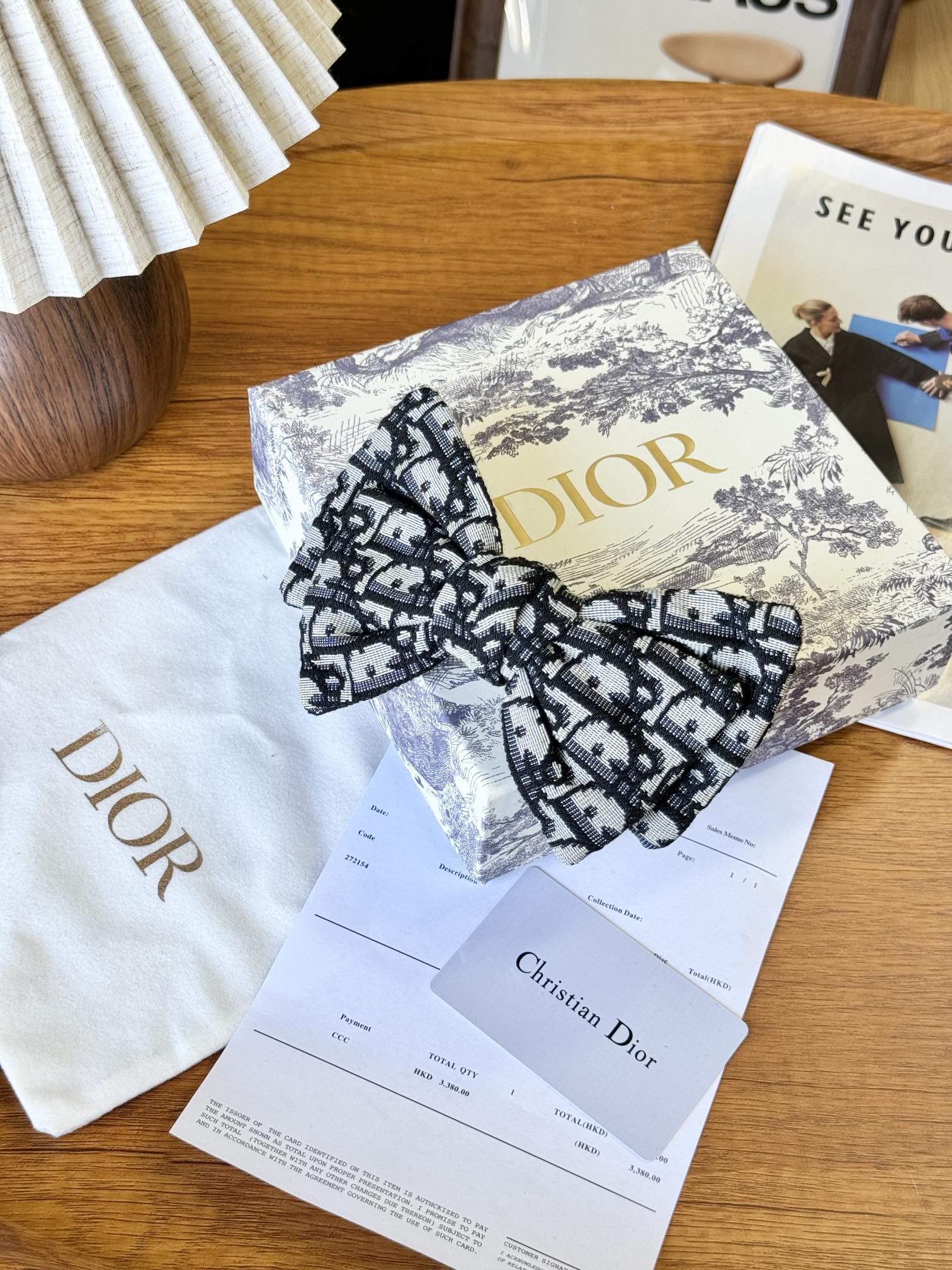 **Bow Hair Clip** - Comprehensive 4