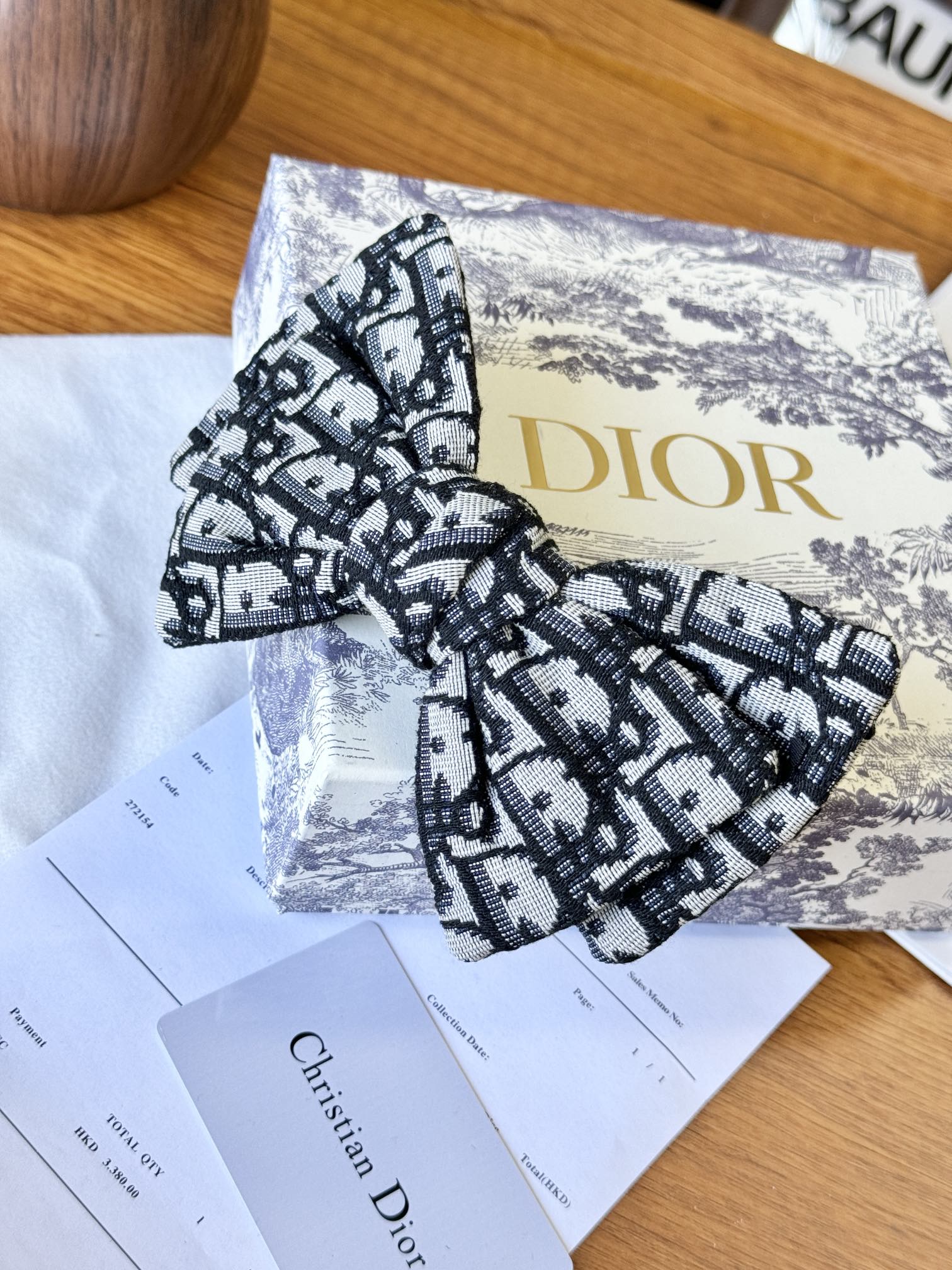 **Bow Hair Clip** - Comprehensive 2