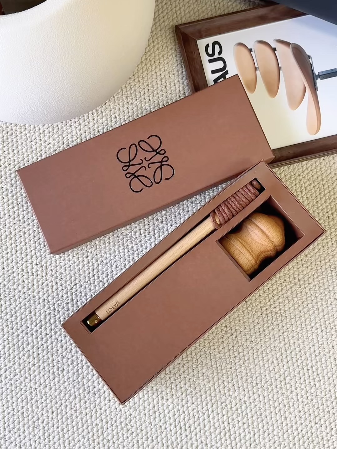 Each year, LOEWE’s gift presentations draw inspiration from traditional - Comprehensive