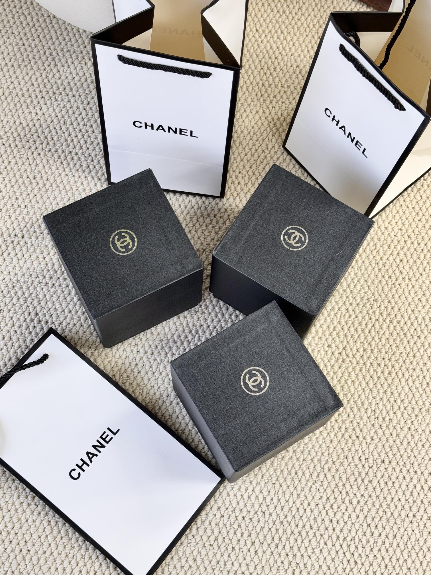Chanel luxury designer bag 8