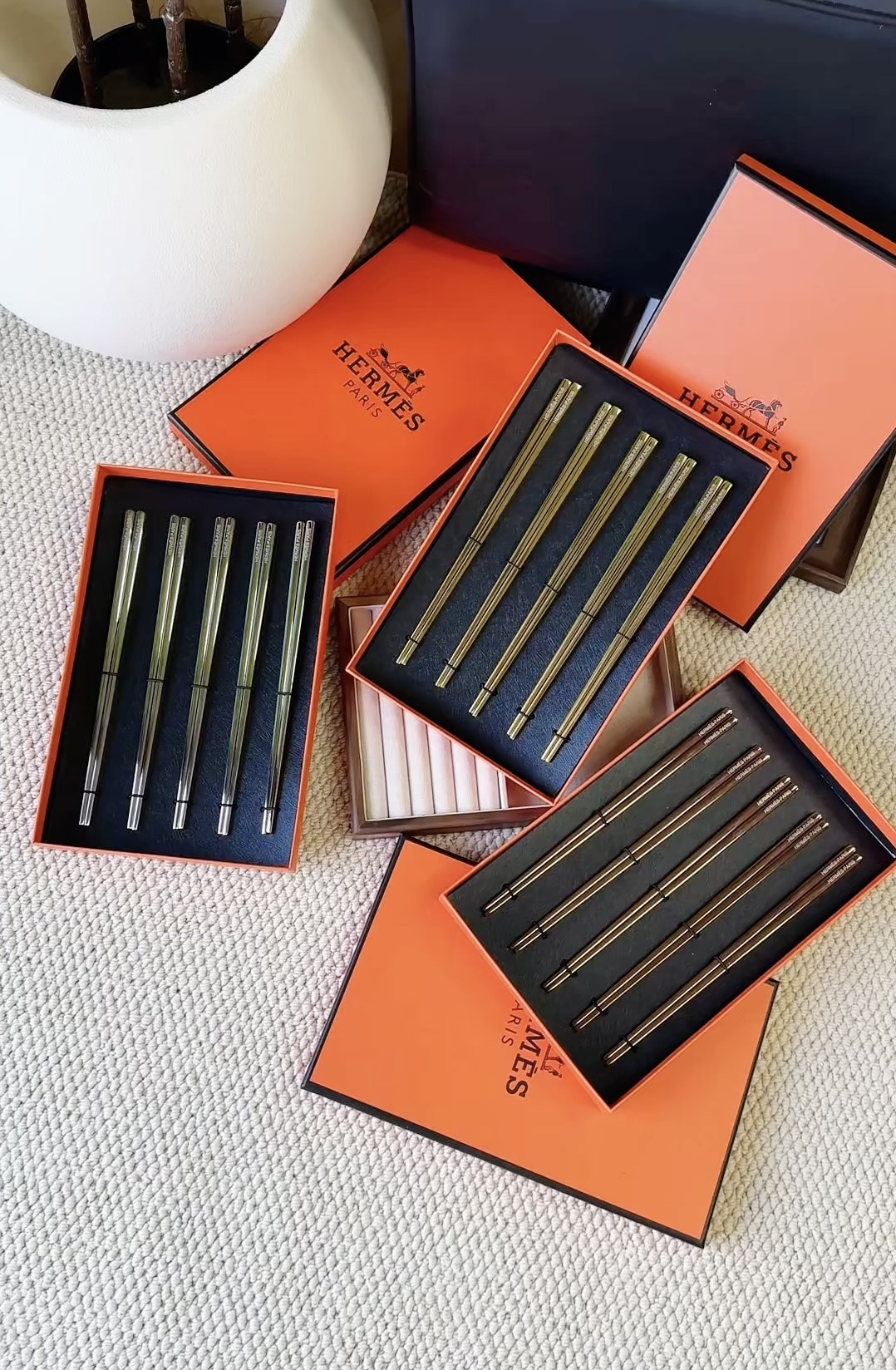 Hermès item