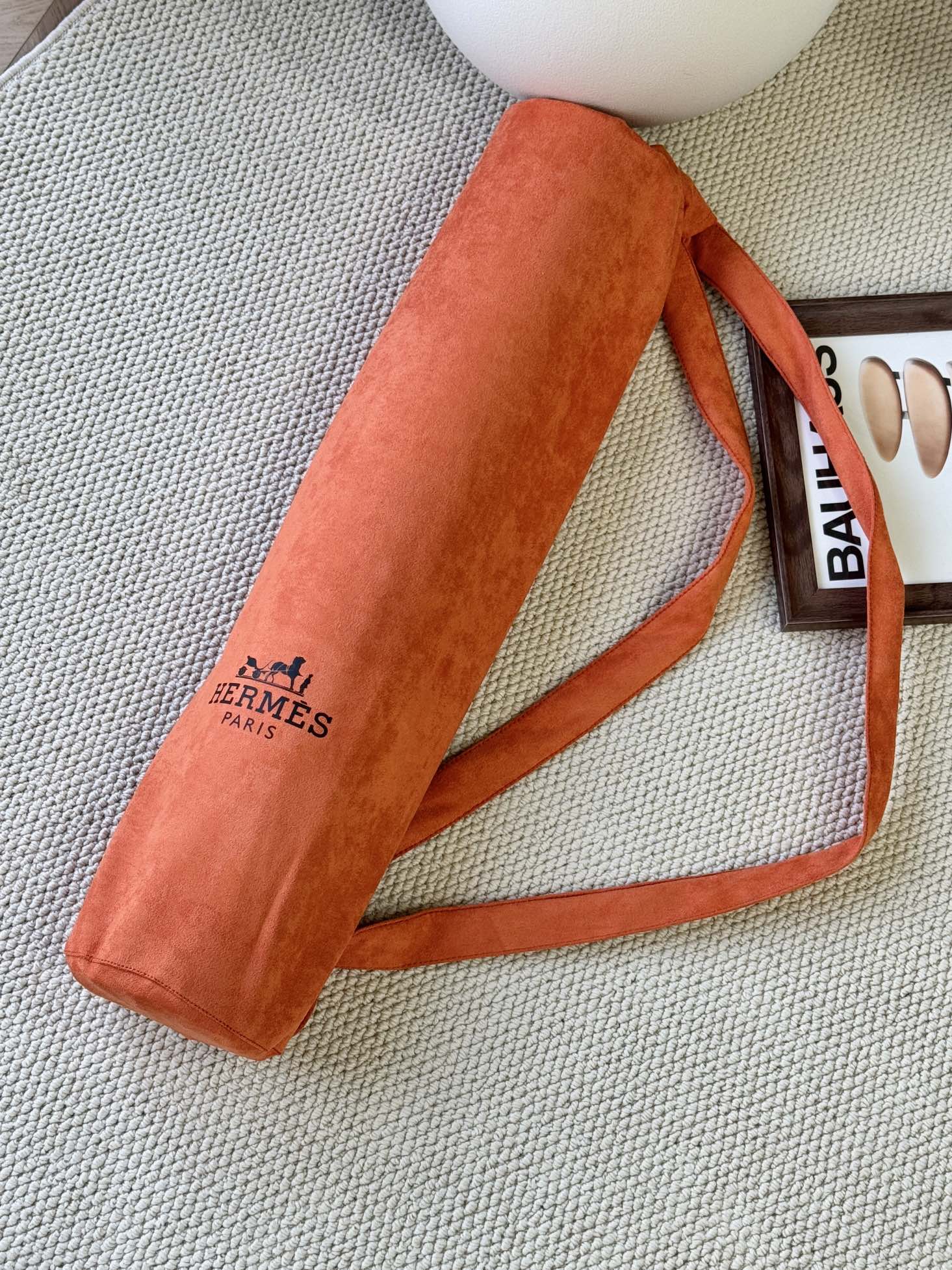 Includes a matching storage pouch - Lifestyle