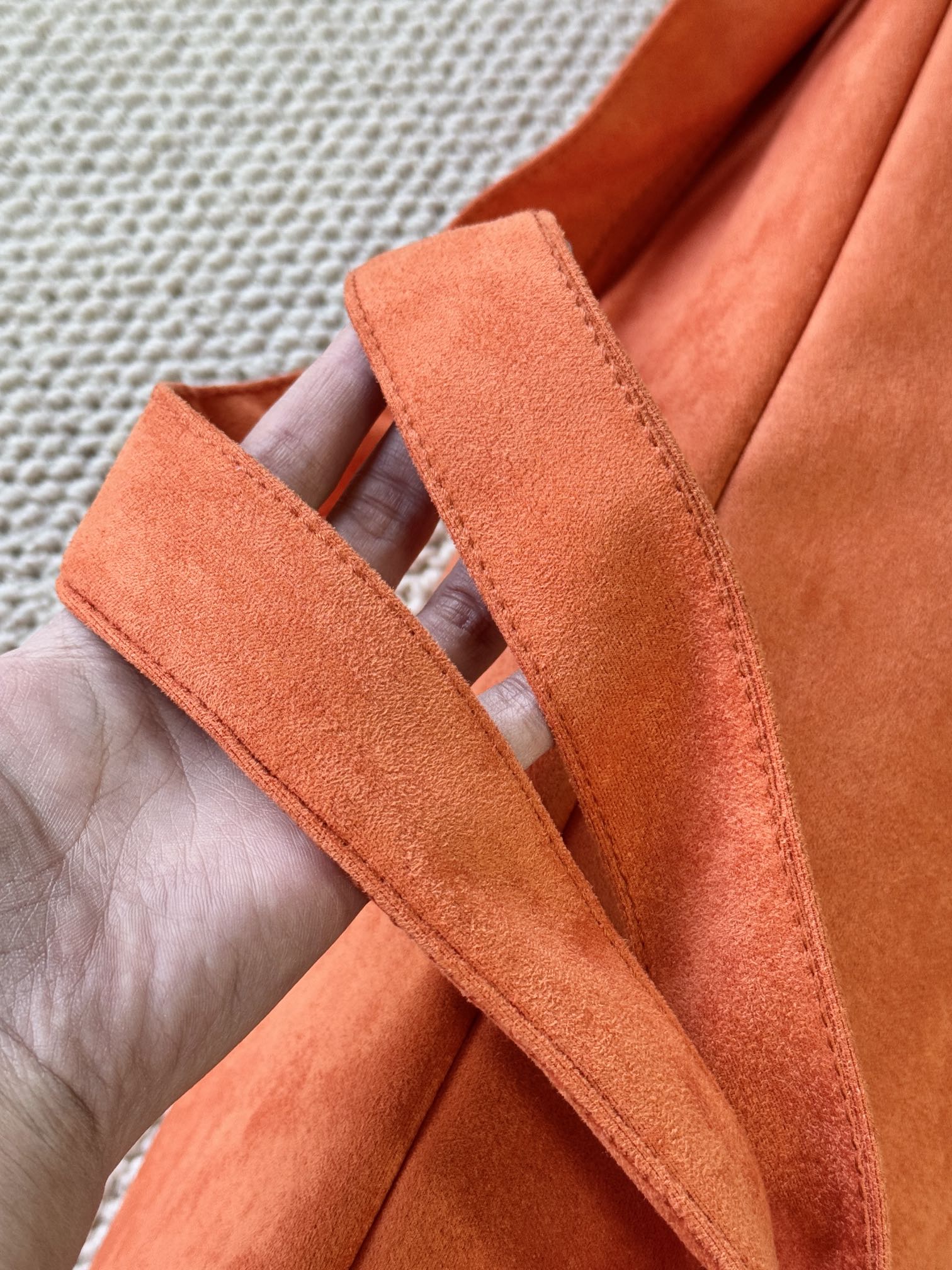 Includes a matching storage pouch - Lifestyle 3