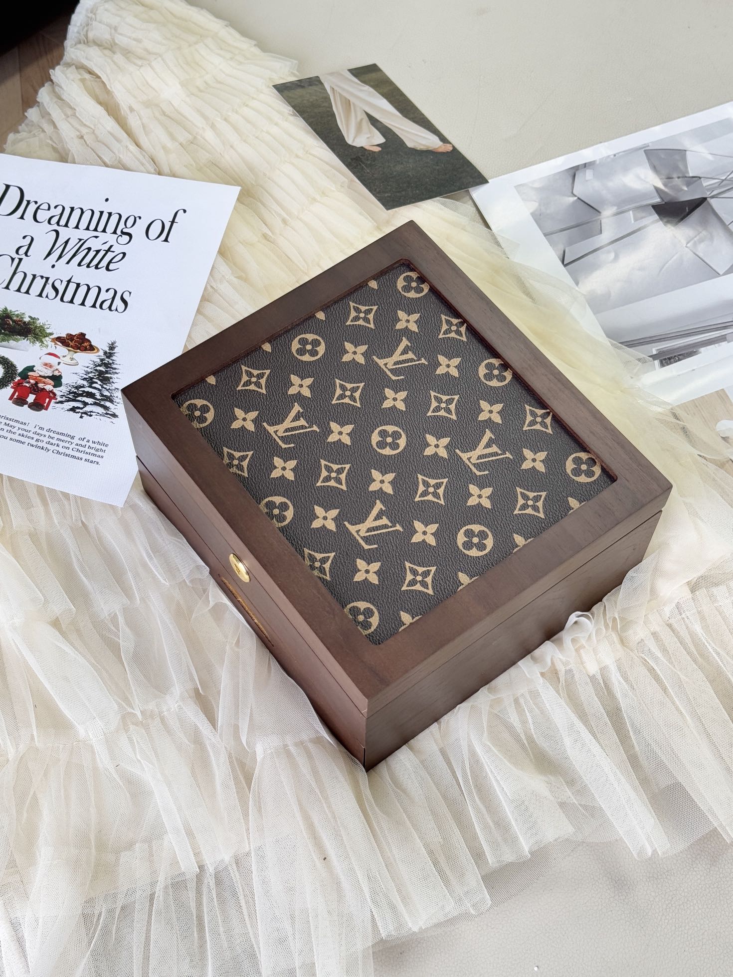Louis Vuitton Haute Couture Haute Couture Ready-to-Wear Clothing Dress 2