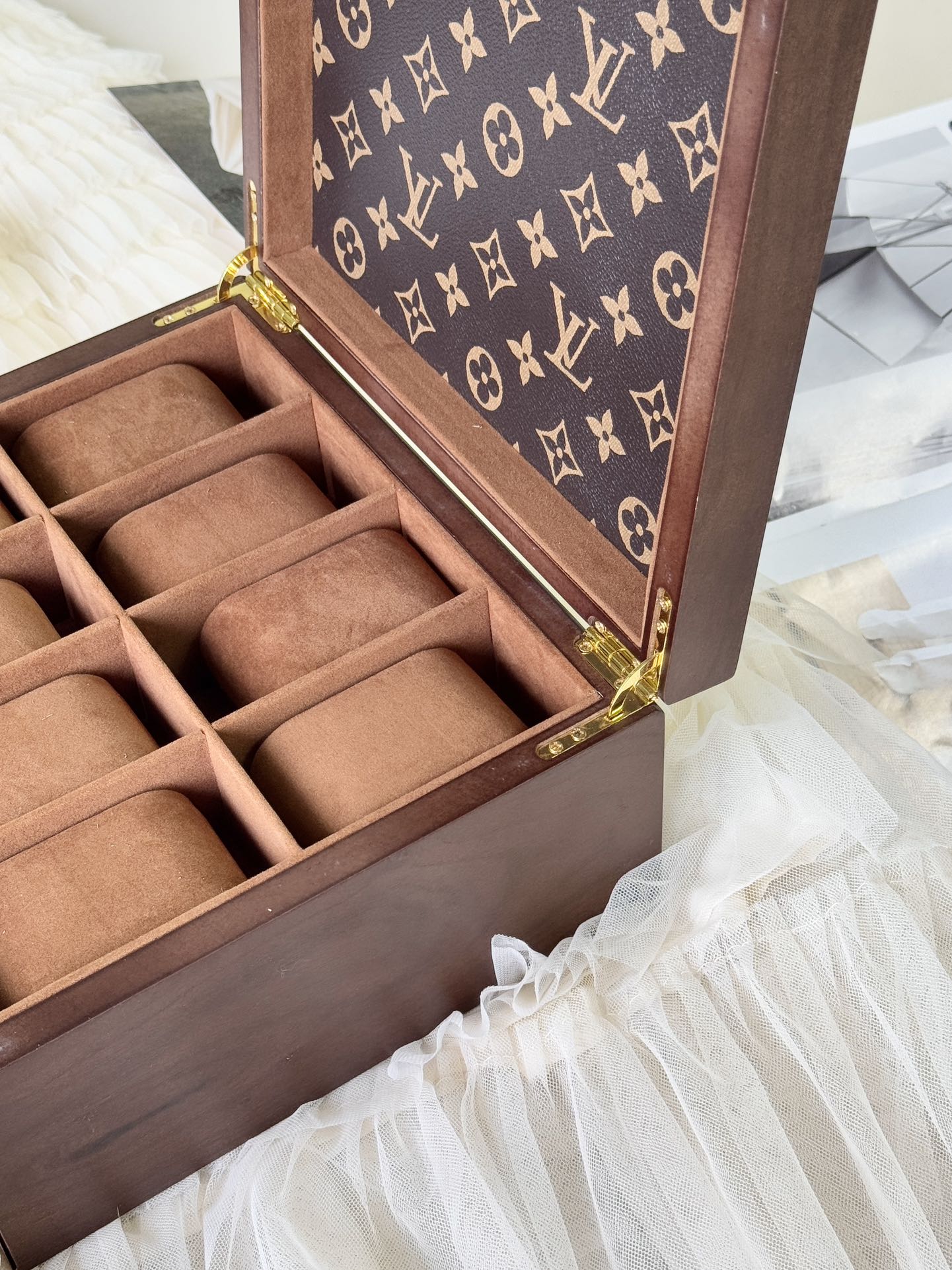 Louis Vuitton Haute Couture Haute Couture Ready-to-Wear Clothing Dress 8