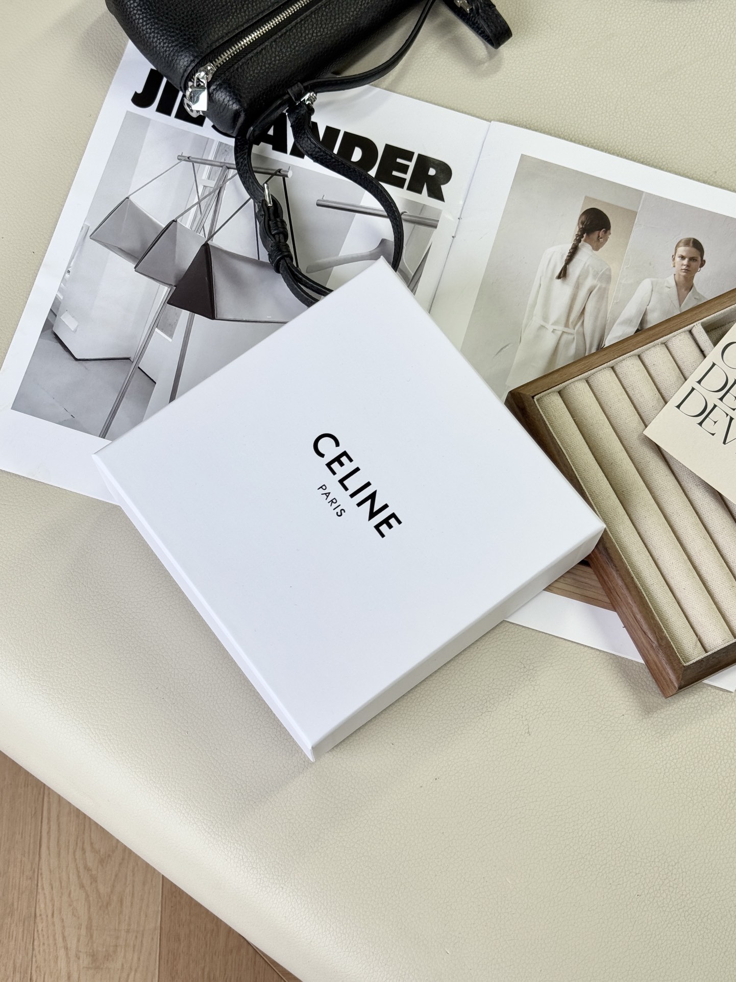 The Celine hair accessory gift set features a refined denim motif - Comprehensive