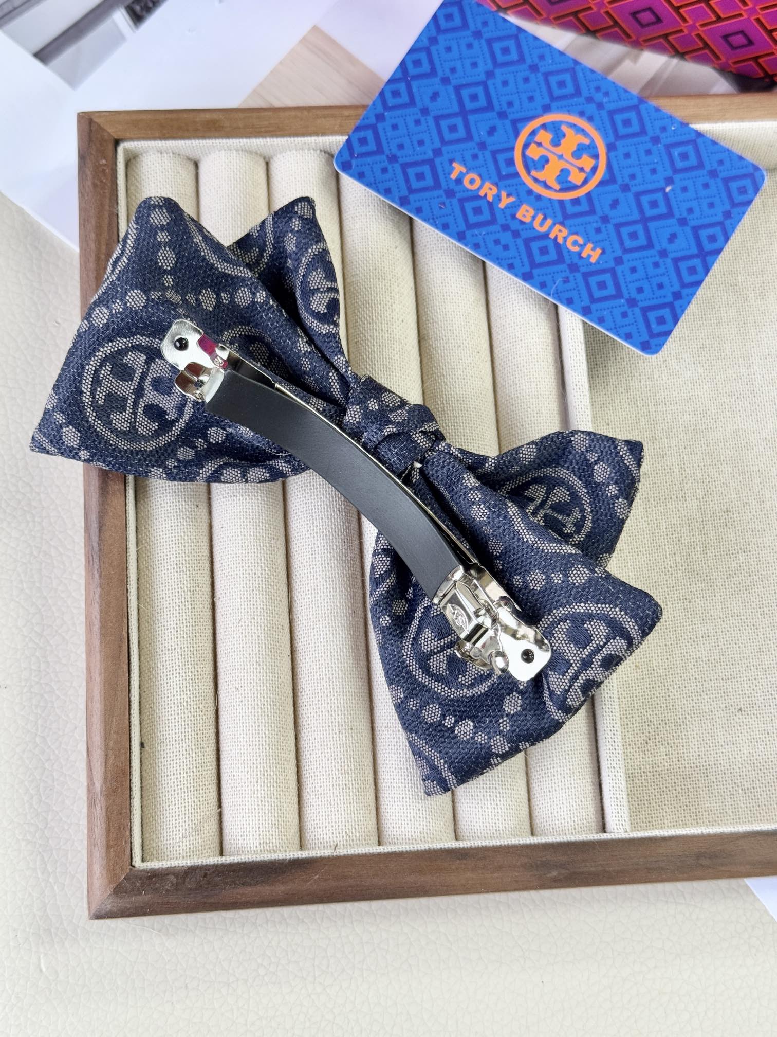 Hair accessories bring understated sophistication to any ensemble, addin - Comprehensive 7