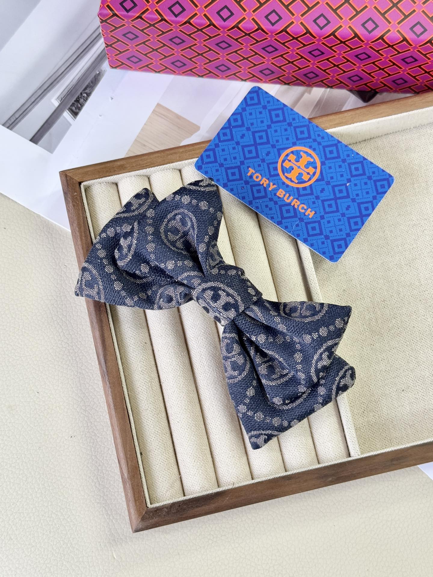 Hair accessories bring understated sophistication to any ensemble, addin - Comprehensive 2