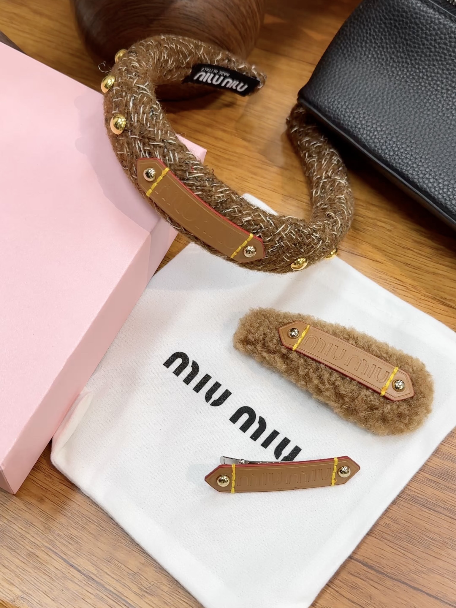 Who doesn't have a miumiu hair accessory yet - Comprehensive