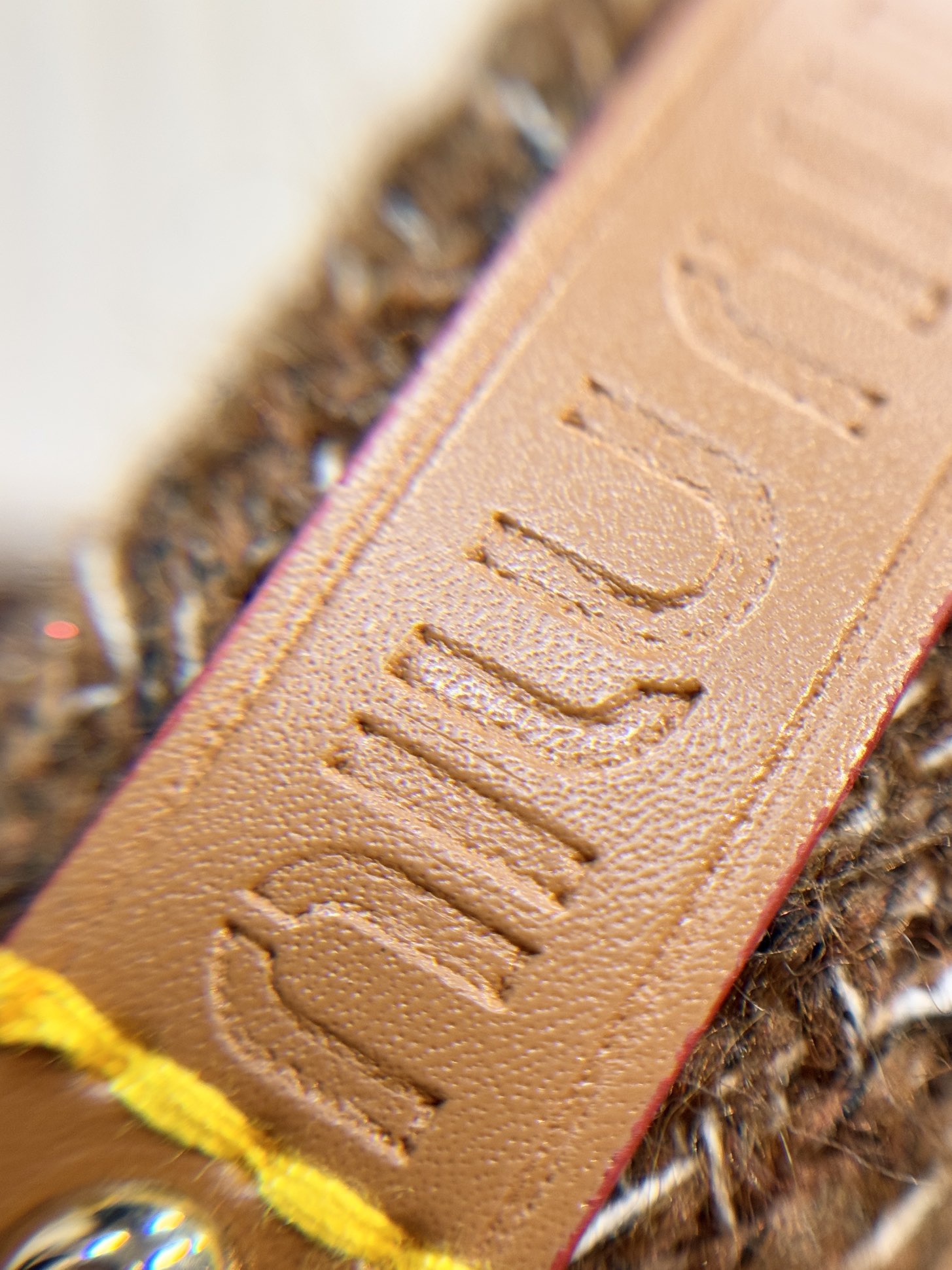 Alloy hardware rivets, smooth electroplating, smooth and textured edge t - Comprehensive 3