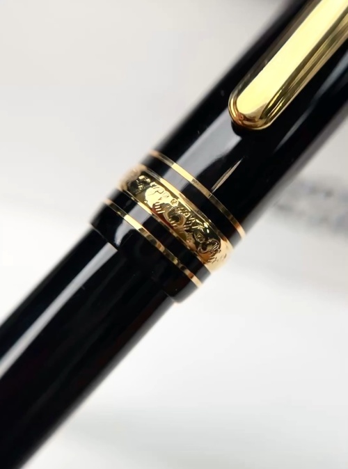 Montblanc Meisterstück Classique 145 Fountain Pen - Black Resin & Gold Trim 1 Montblanc Meisterstück Classique 145 Fountain Pen - Black Resin & Gold Trim