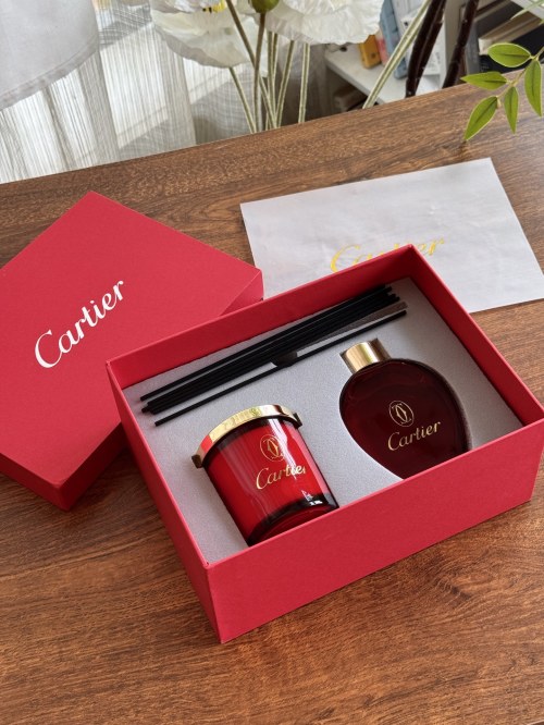 Cartier Limited Edition Rouge Suede Scented Gift Set: Diffuser, Candle & Sticks 1 Cartier Limited Edition Rouge Suede Scented Gift Set: Diffuser, Candle & Sticks