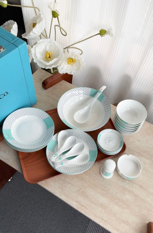 Tiffany & Co. Light Luxury 28-Piece Dinnerware Set, Bone China, Blue/White 1 Tiffany & Co. Light Luxury 28-Piece Dinnerware Set, Bone China, Blue/White