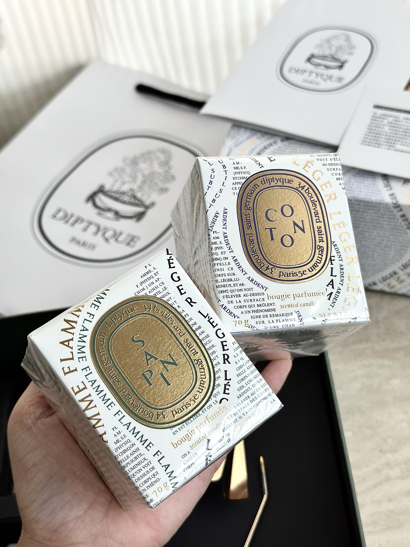 NO:810046,Each set is packaged in a box, which is our old channel. Jimei people can enter it with their eyes closed. It is no different from the cabinet. It is a very beautiful limited edition!  The gold packaging is so pretty!  The packaging inside and outside is very beautiful, and it’s great to give as a gift or to keep for your own use!  , Car Aromatherapy. Home Fragrance. Candles19860909每一组都是套盒包装哈,咱们的老渠道了,集美们可以闭眼入,和柜子没有丝毫区别,很好看的限定款！金色包装超好看！里外的包装都十分好看,送人自留都很赞！,车载香薰.居家香氛.蜡烛,accessory