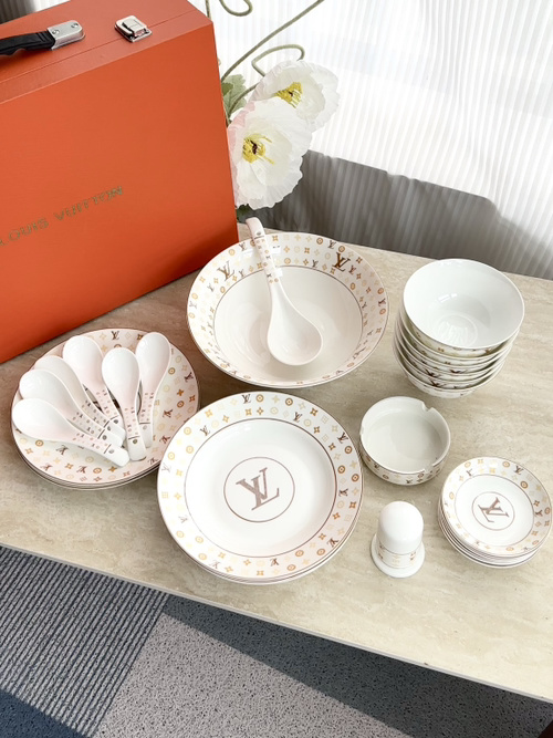 Luxury Dinnerware Set,Elegant Porcelain Dishes with Louis Vuitton Pattern 1 Luxury Dinnerware Set,Elegant Porcelain Dishes with Louis Vuitton Pattern
