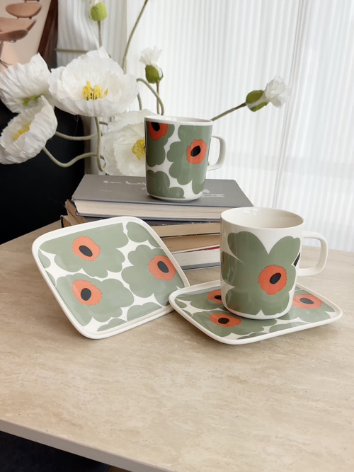 Marimekko Japan Limited Edition Tableware Set - 4 Piece Premium Quality 1 Marimekko Japan Limited Edition Tableware Set - 4 Piece Premium Quality