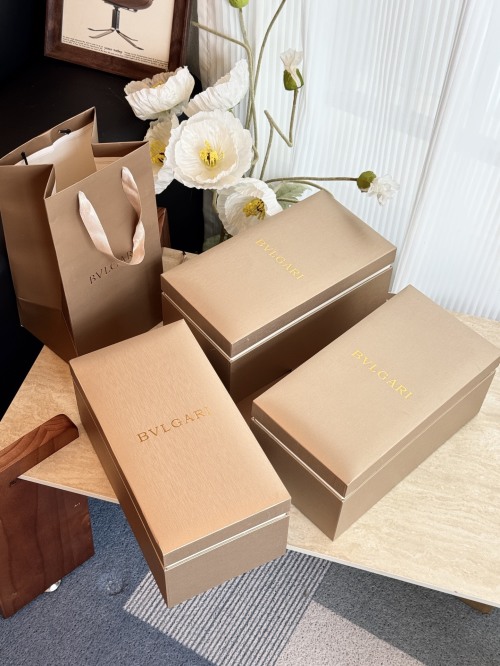 BVLGARI Home Decor Set - Elevate Your Space with Luxury Design and Warm Ambiance 1 BVLGARI Home Decor Set - Elevate Your Space with Luxury Design and Warm Ambiance