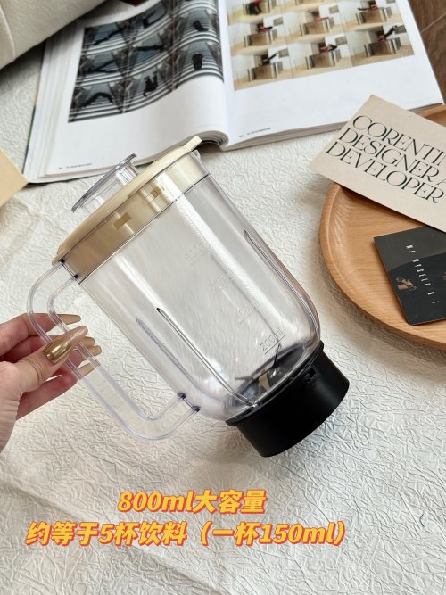 High-Speed Personal Blender for Smoothies, Shakes, and Juices - 800ml 1 High-Speed Personal Blender for Smoothies, Shakes, and Juices - 800ml